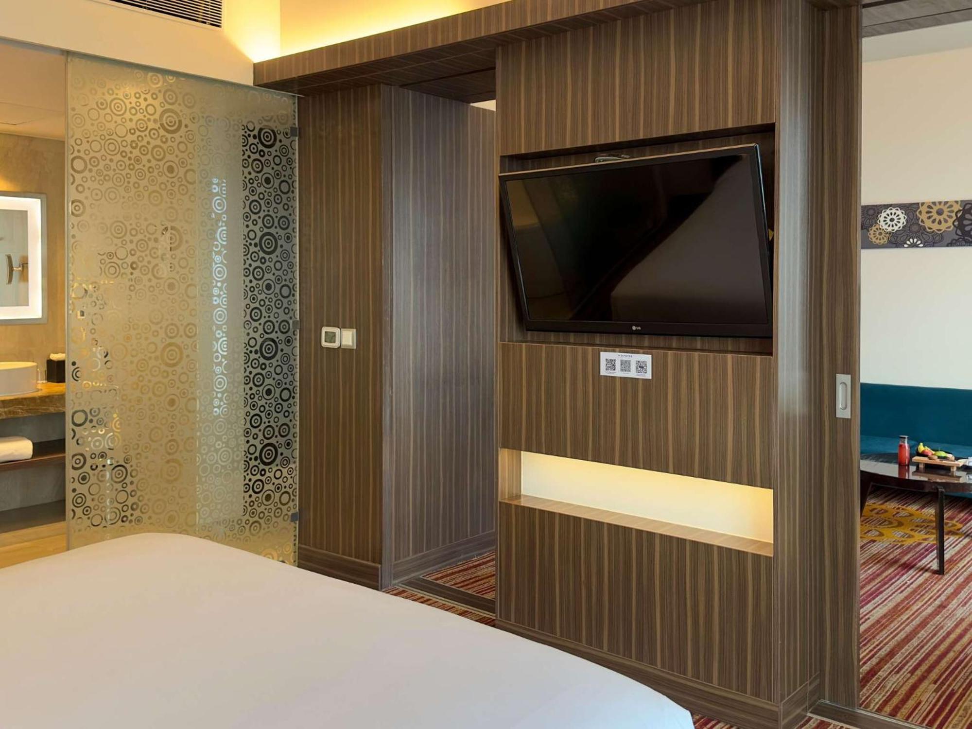 Olive Aero Hotel New Delhi