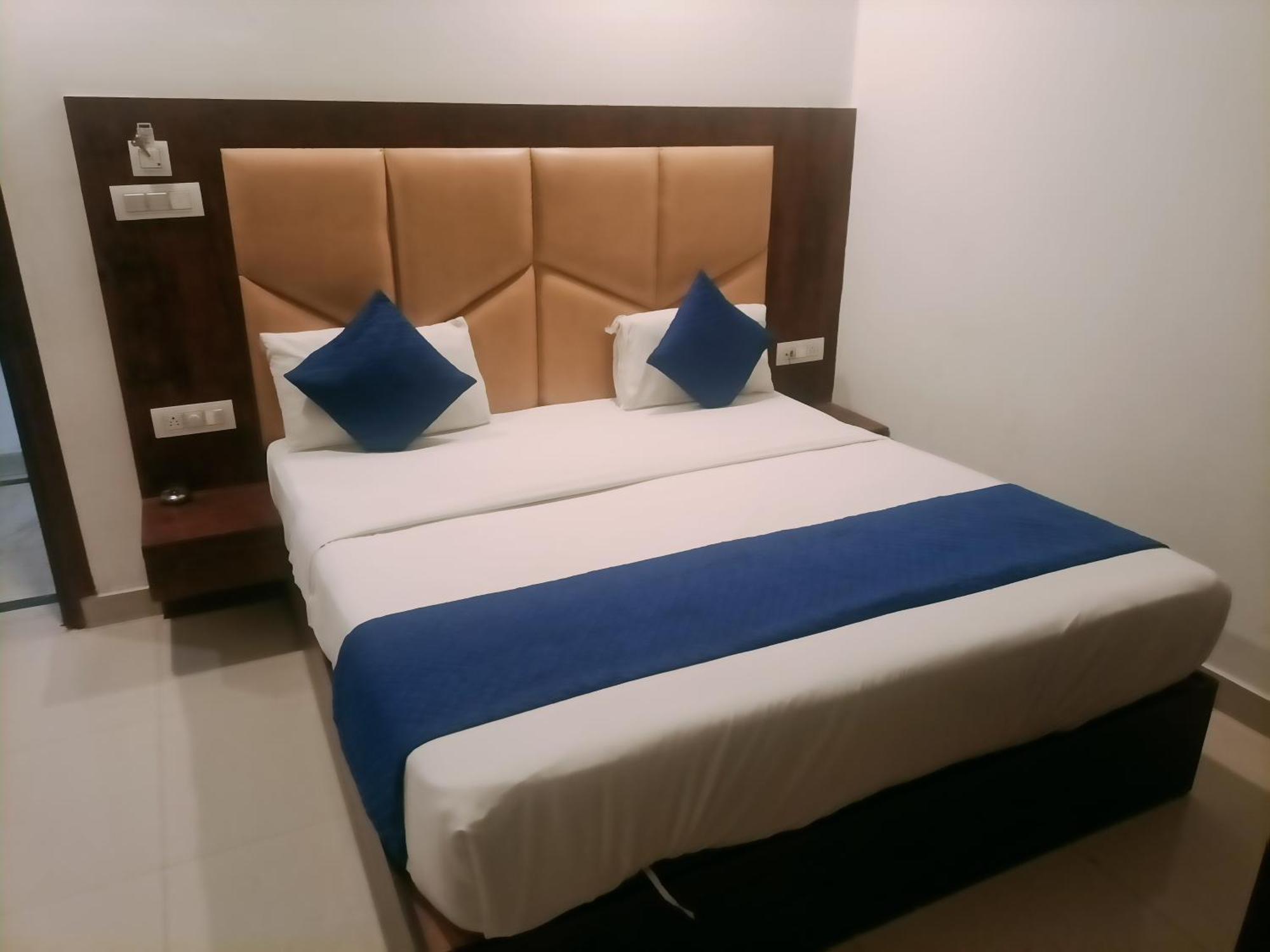 Tej Plaza Near Delhi Airport New Delhi