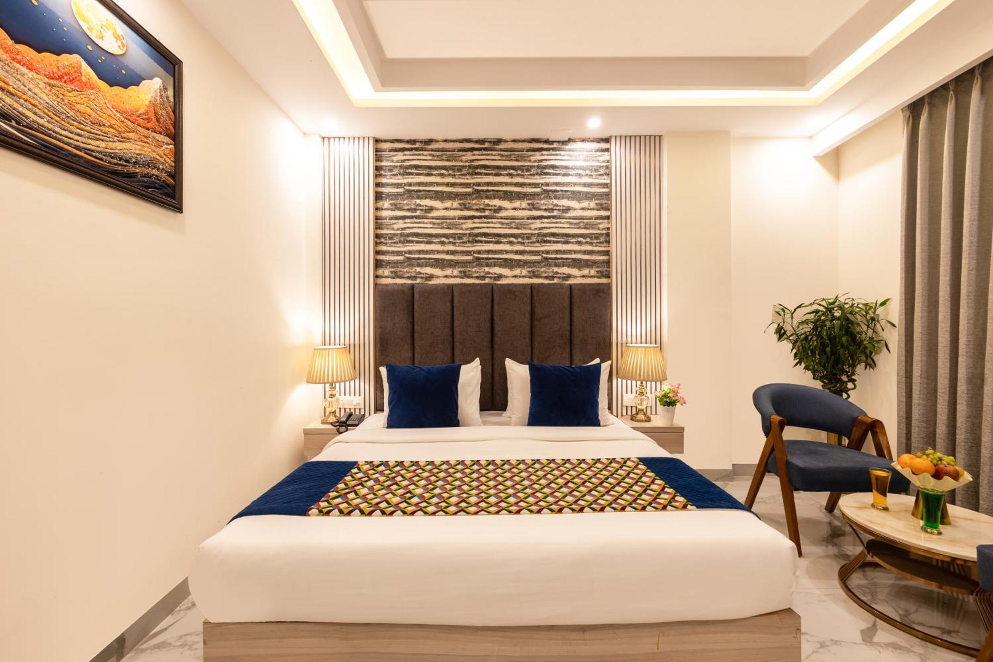 Hotel Hotel West End Igi Airport Delhi 4*