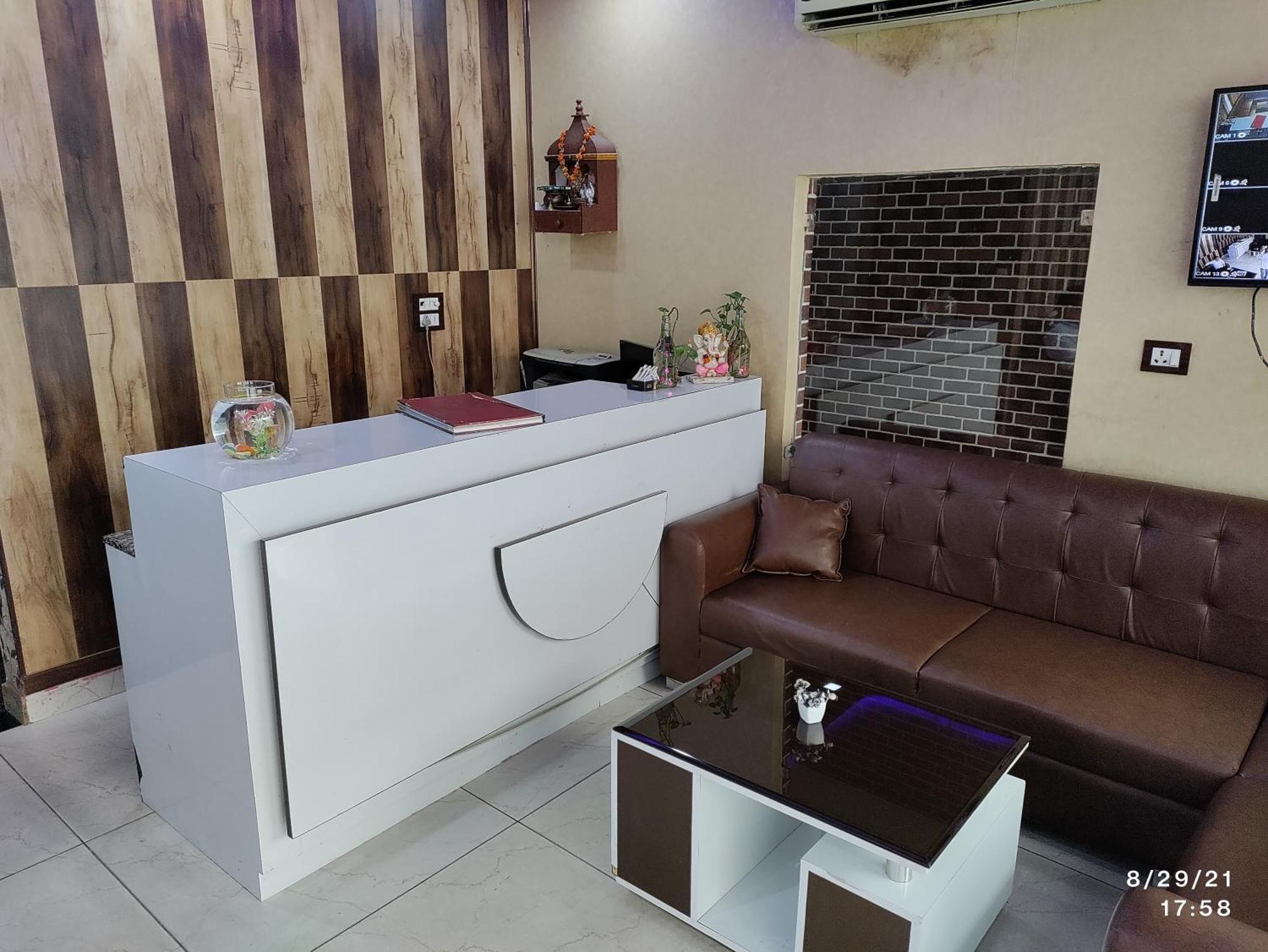 Capital O Luxury Cloud 3* New Delhi