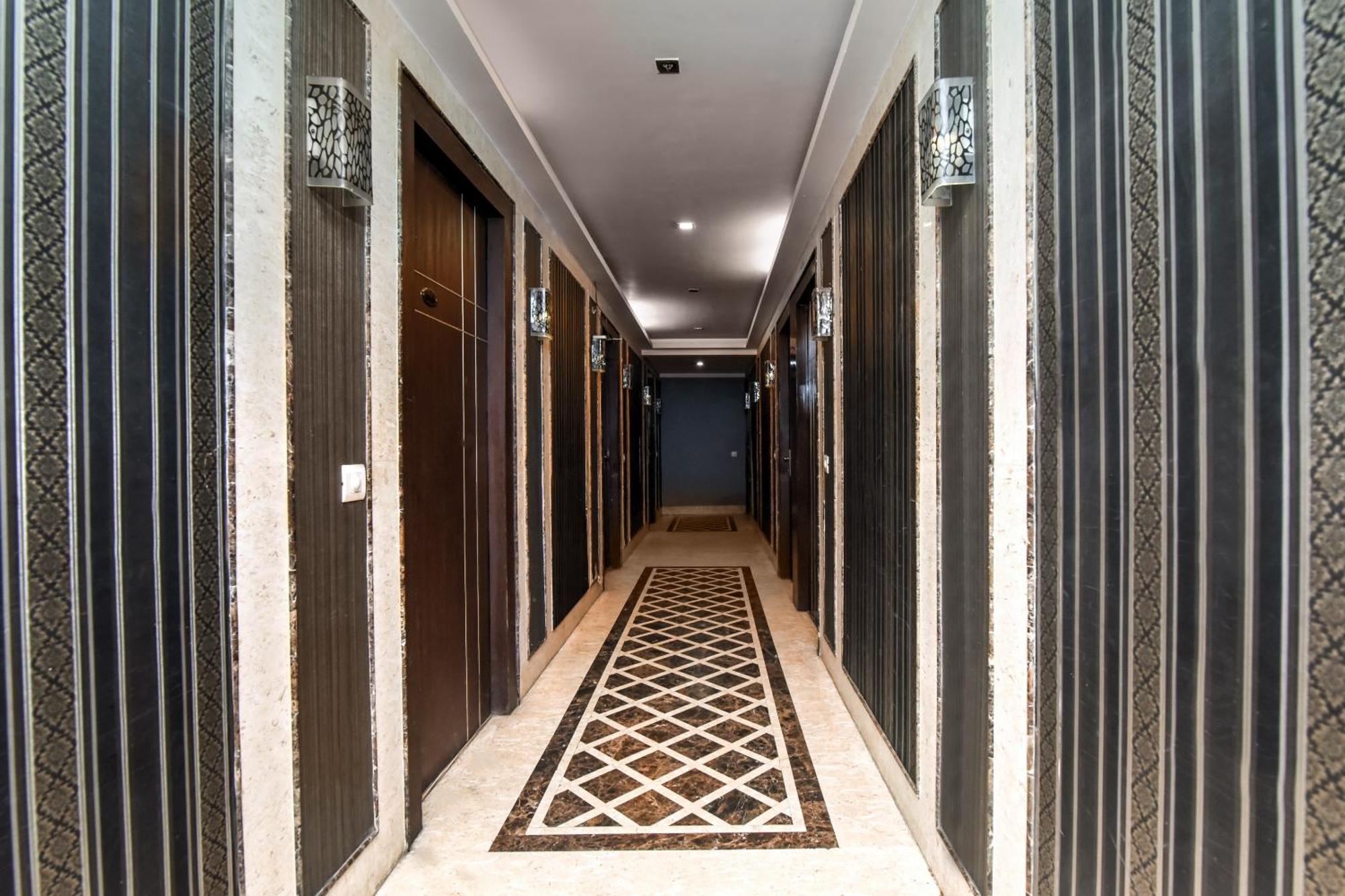O Kochar Plaza