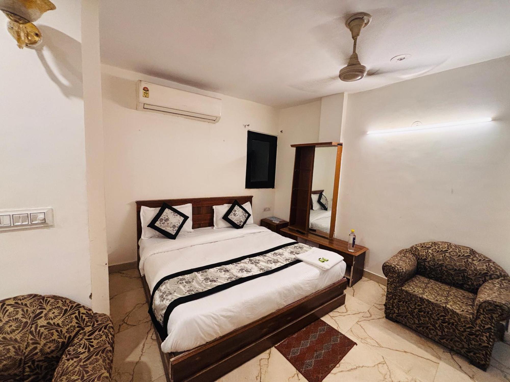 Hotel Hauz Khas - Near And Nova Deli