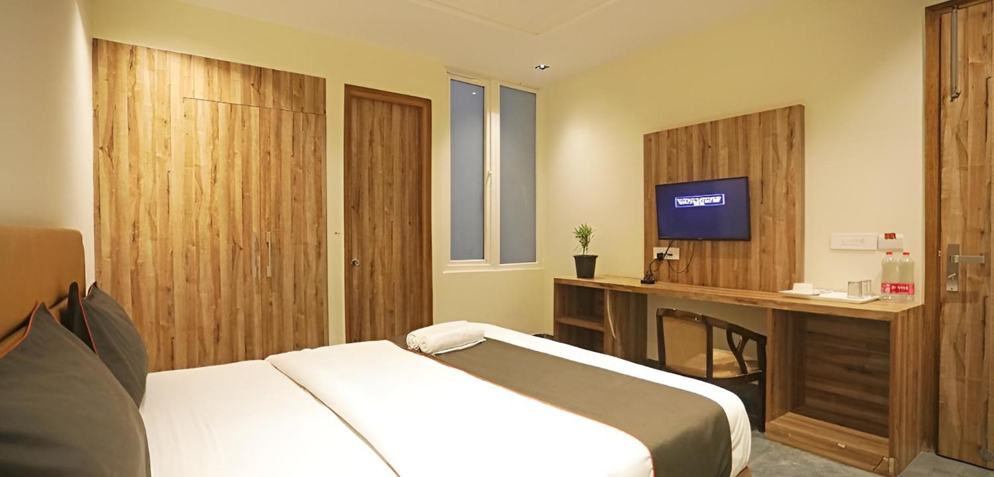 Goodluck House Near Terminal 3 Igi Airport New Delhi