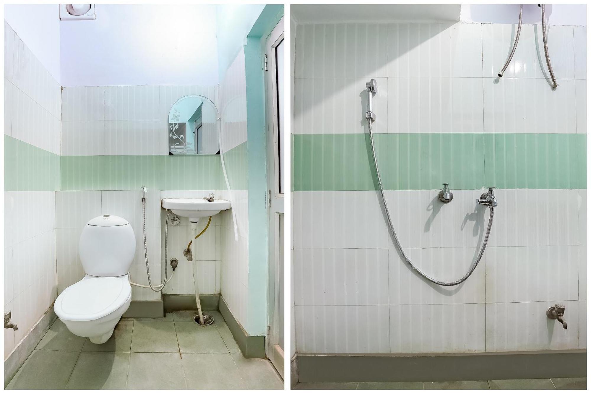 Hotel Oyo 69486 Royal Palace Delhi (National Capital Territory of India)