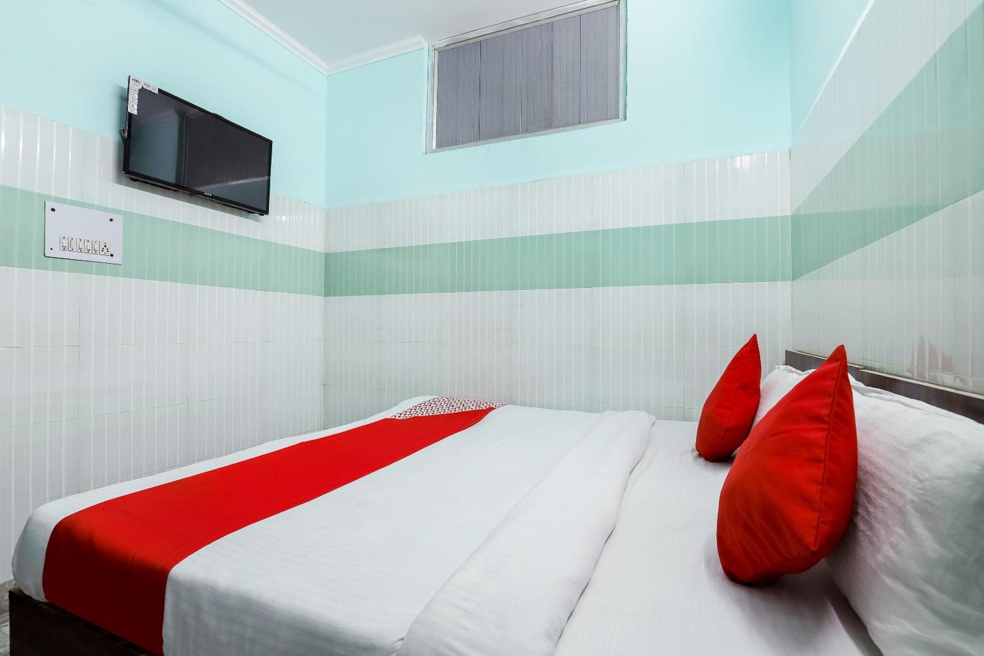 Oyo 69486 Royal Palace Hotel 4*
