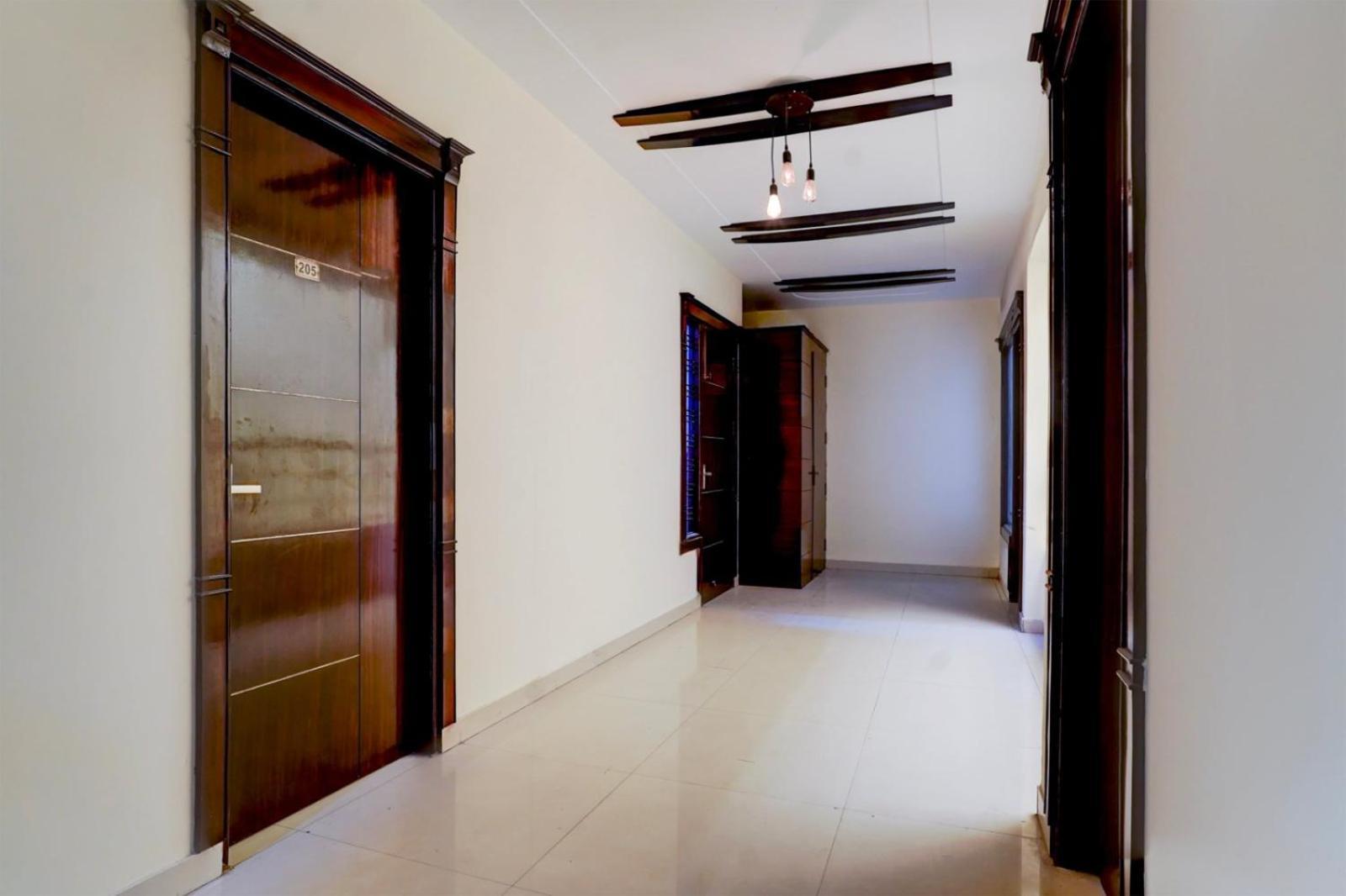 King Airport Hotel