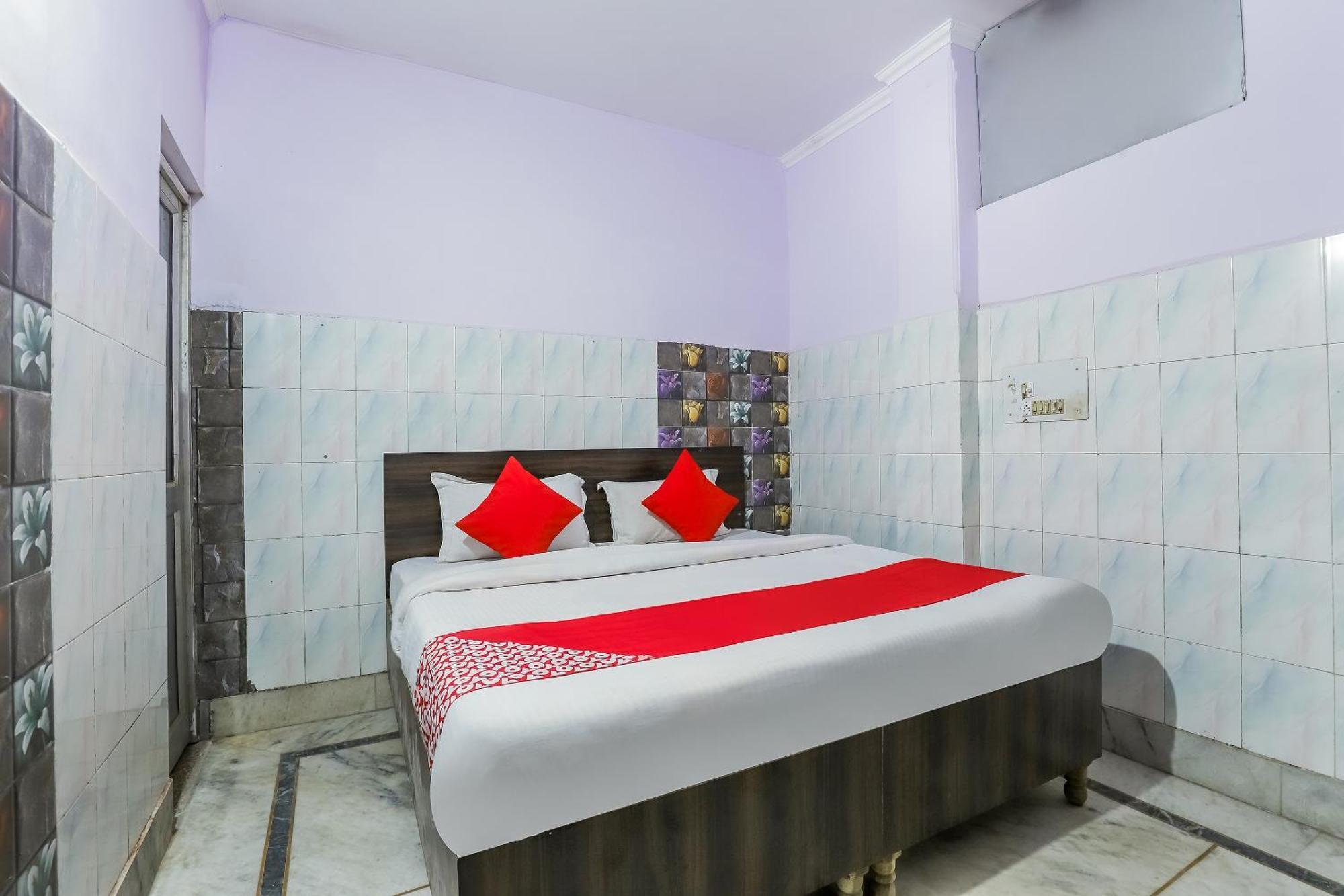 Hotel Oyo 69486 Royal Palace