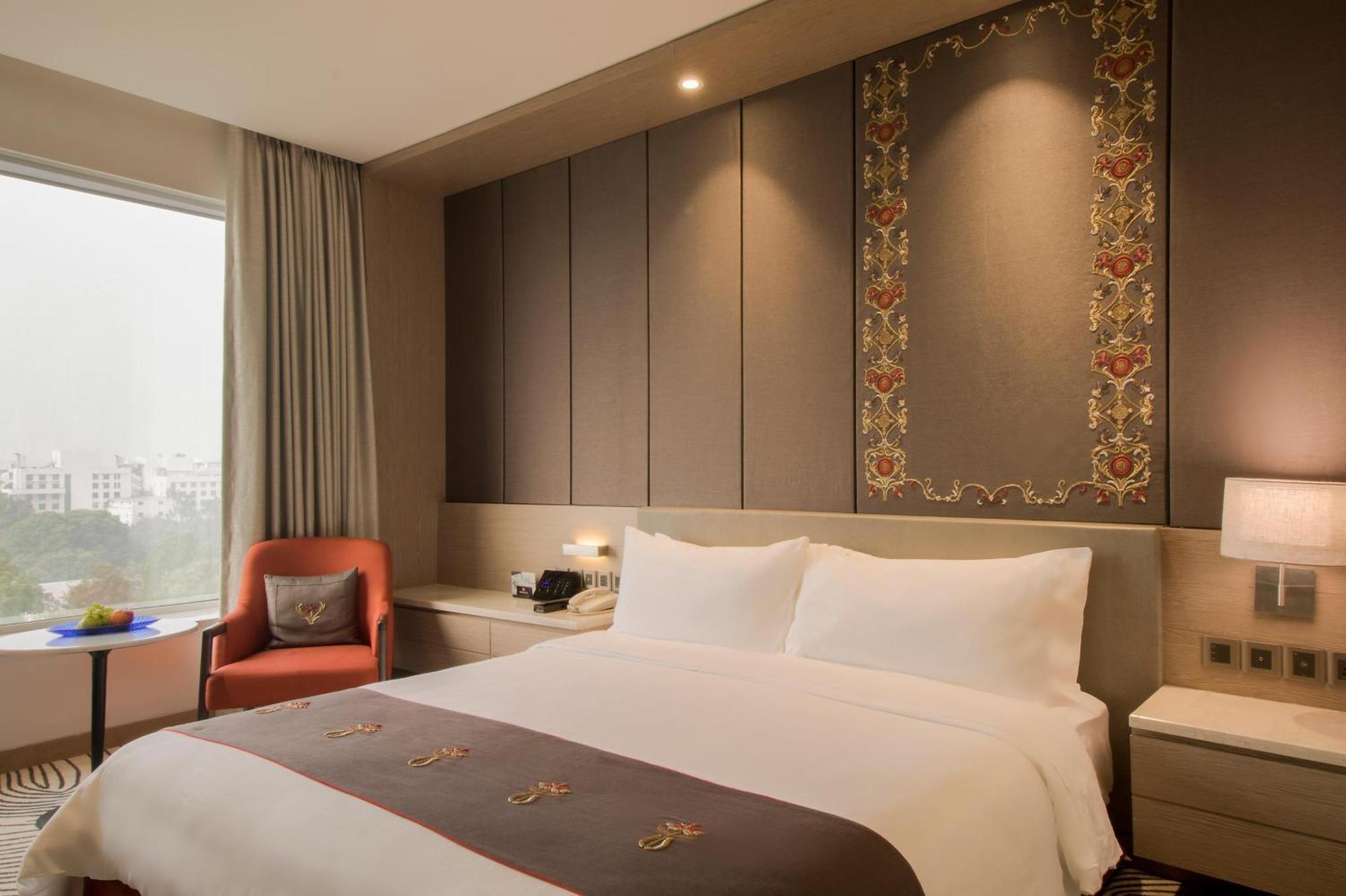 Gross Luxury Near Delji Airport New Delhi