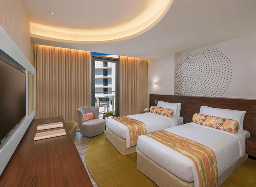 Gross Luxury Near Delji Airport New Delhi