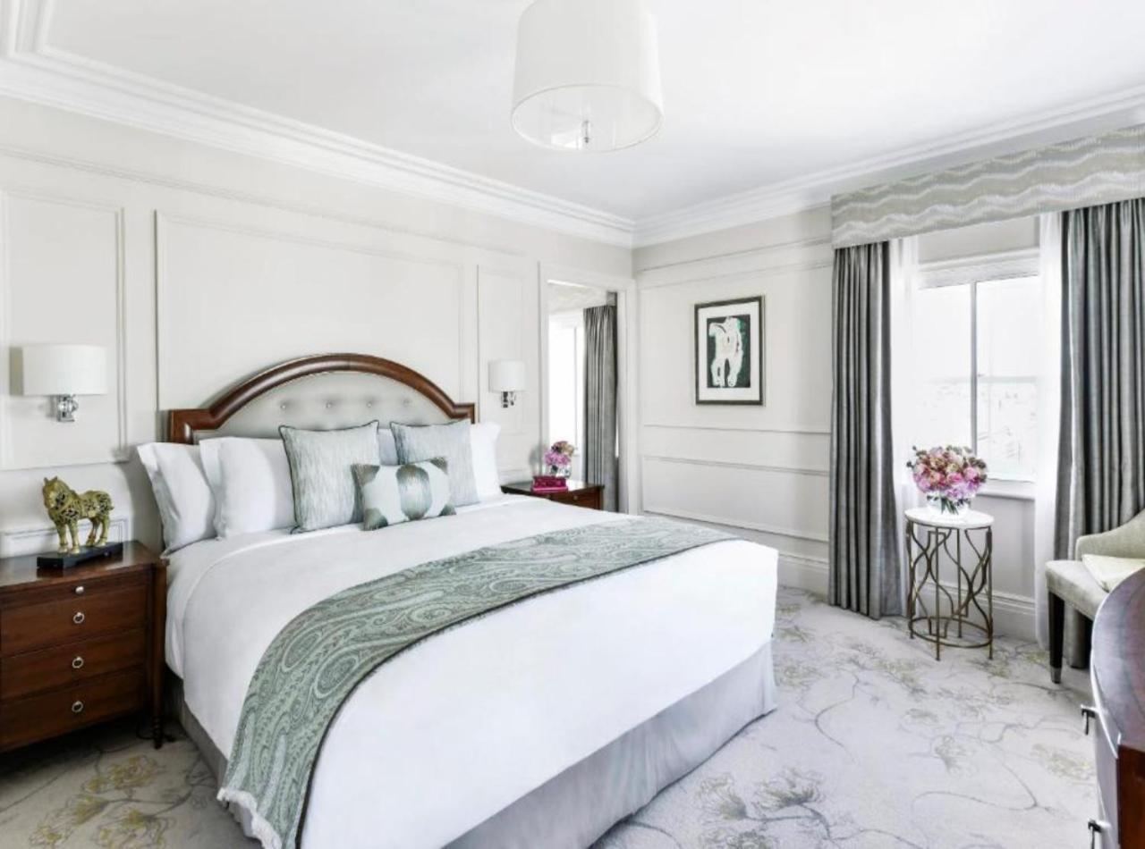 Rosewood Near Delhi Airport 4*