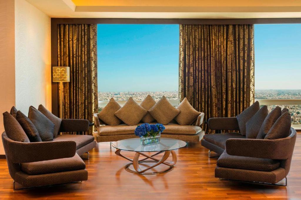 Costaa La Cage Near Delhi Airport By Gross Group Hotel