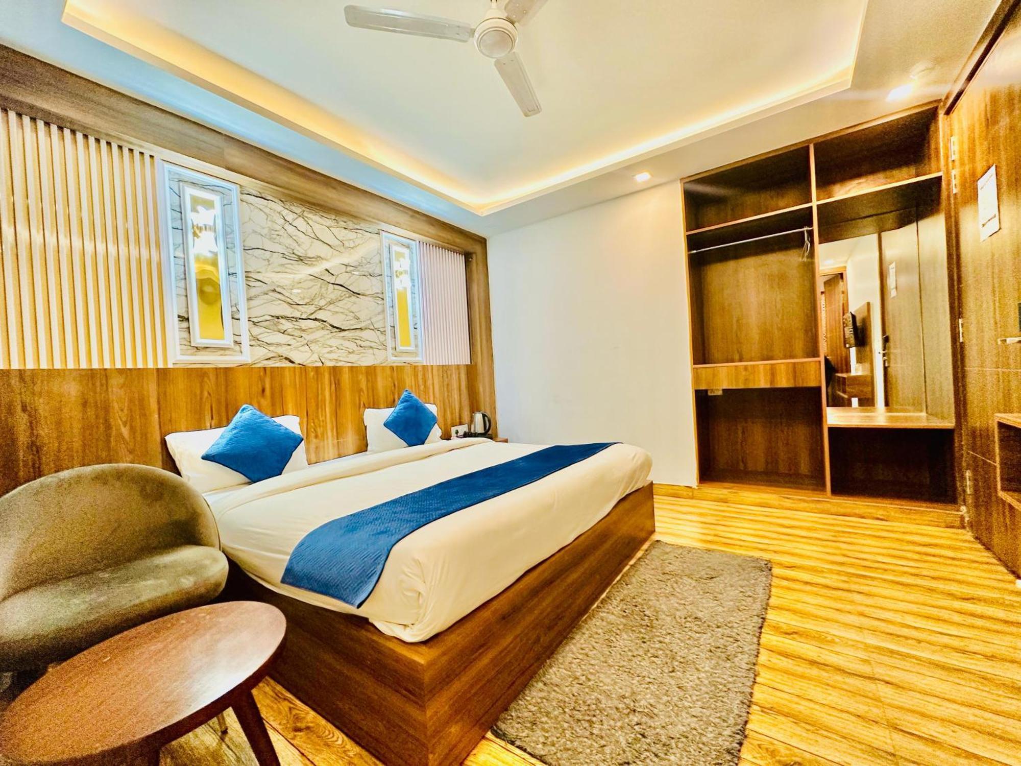 Rosewood Near Delhi Airport Hotel