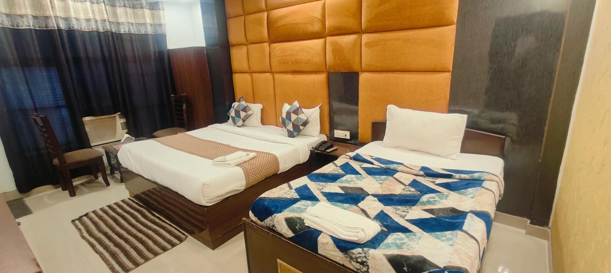 Jmd Grace A Family Hotel New Delhi