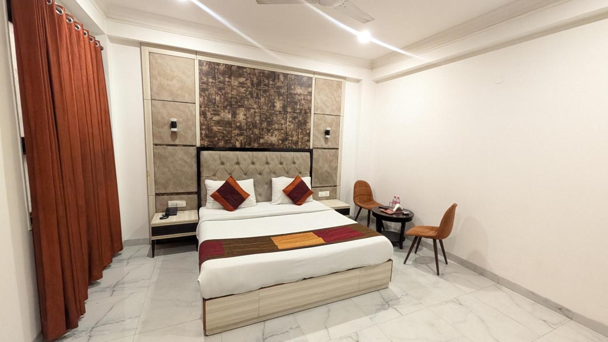 Almora Delhi International Airport With - Free Airport Drop Hotel Nova Deli