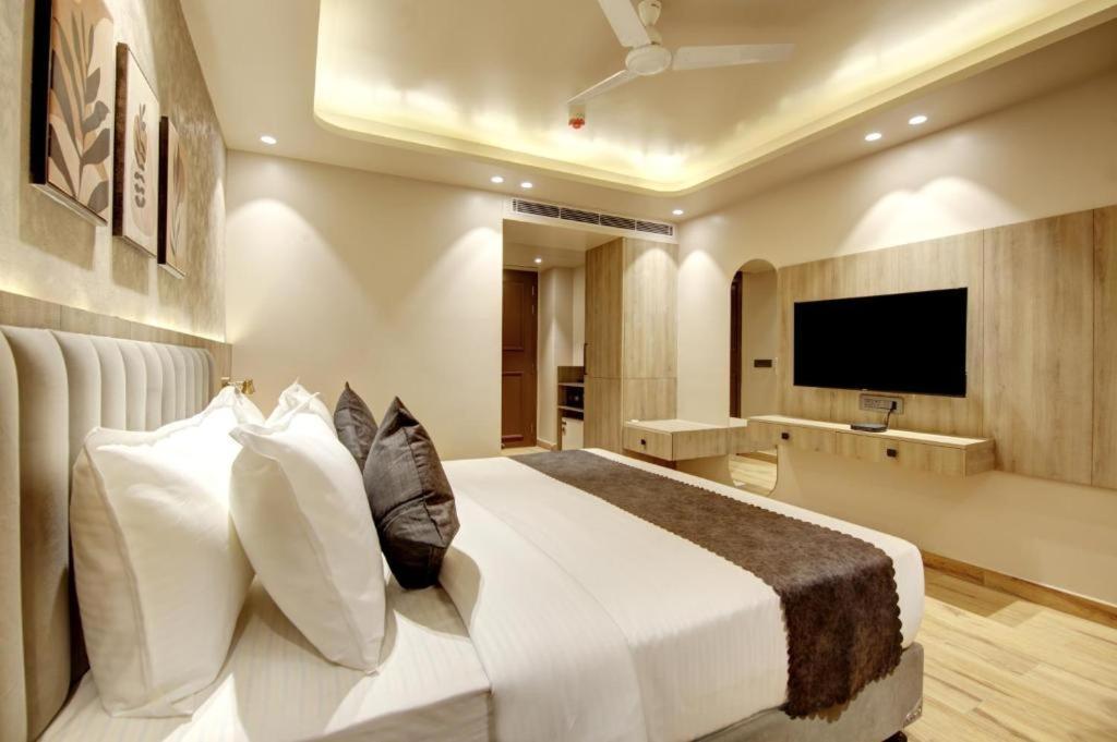 Hotel Cloud International Near Igi Airport New Delhi