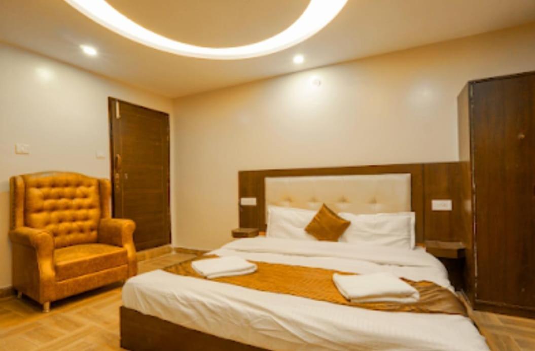 Grand Empire By R S Group Igi Airport New Delhi