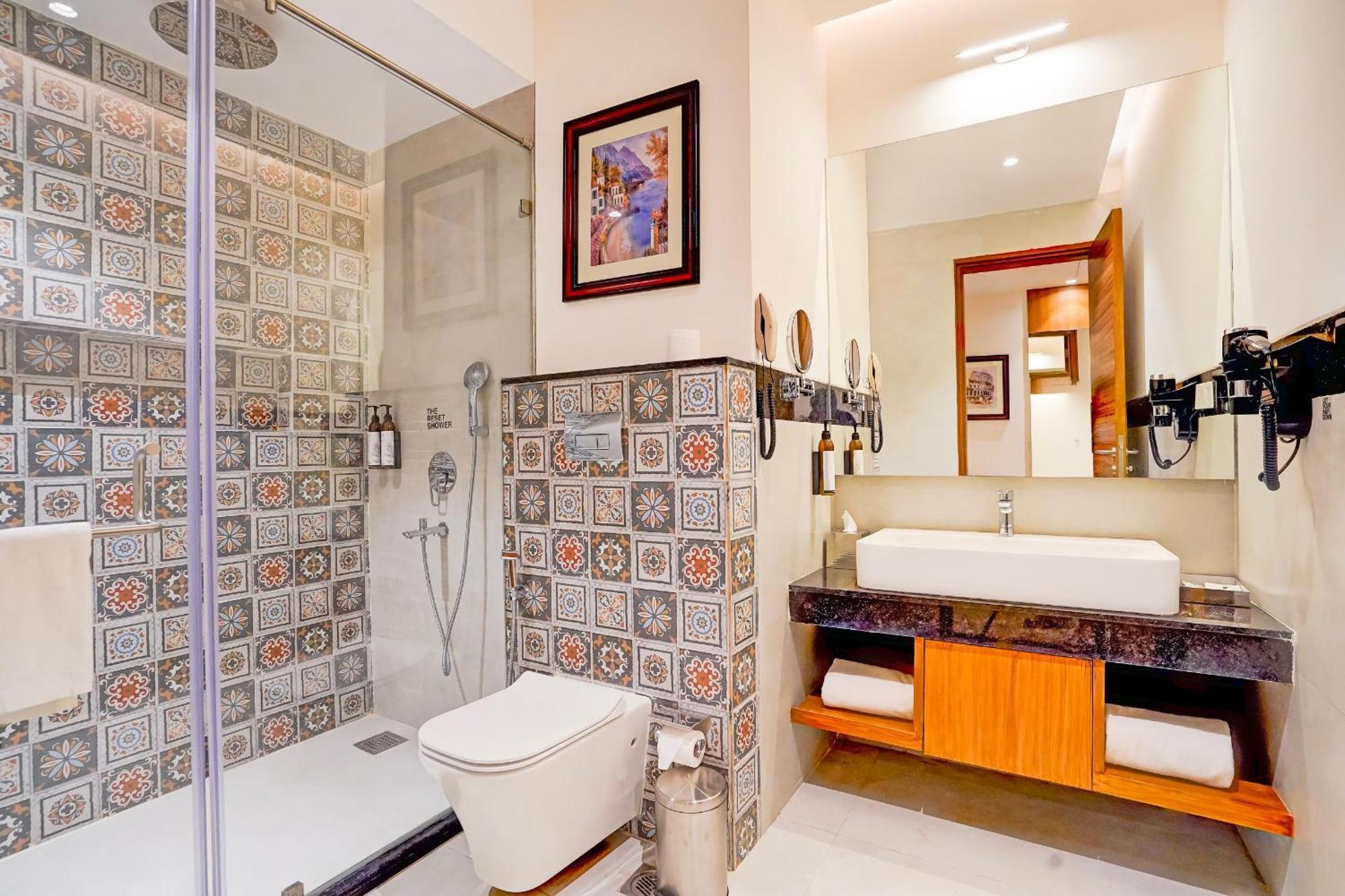 Hotel Tark Plaza A Family Near Igi Airport Delhi
