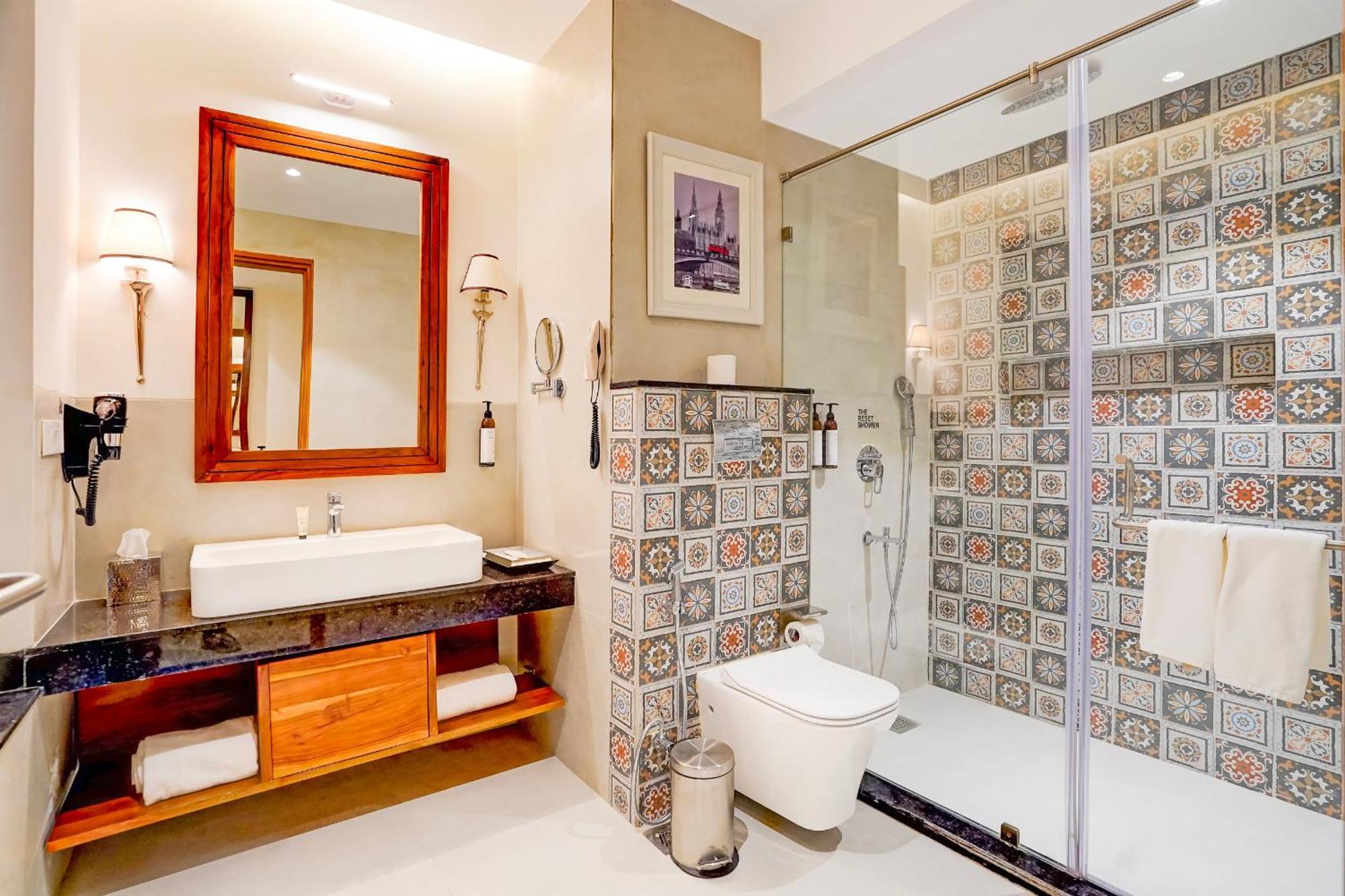 Hotel Tark Plaza A Family Near Igi Airport Delhi New Delhi