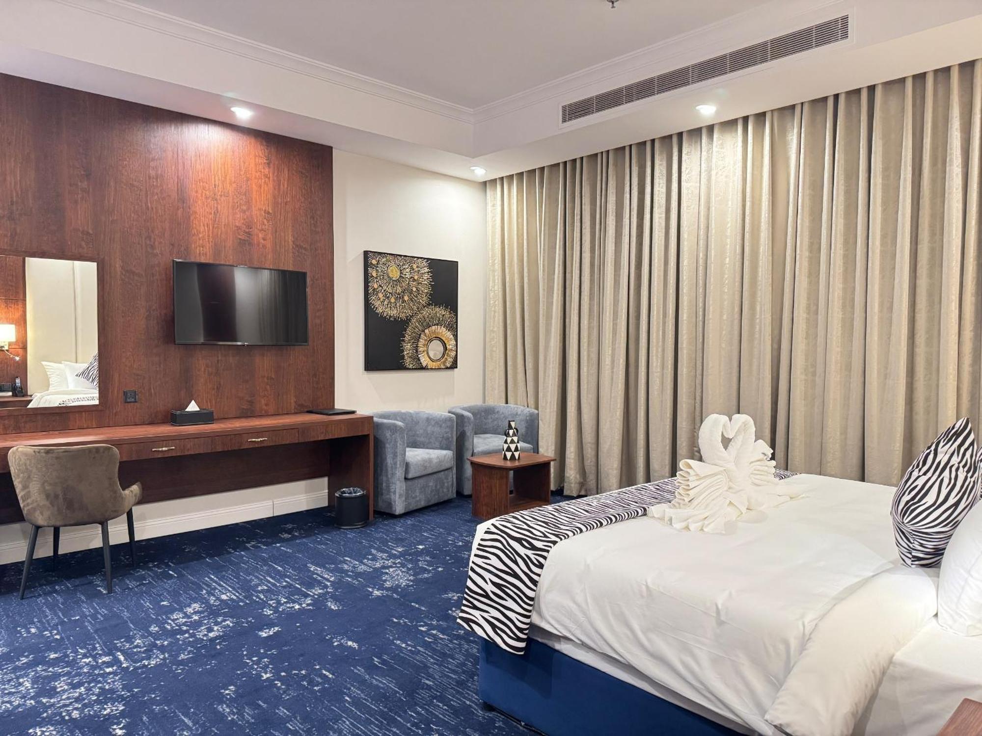 Jmd Grace A Family Hotel