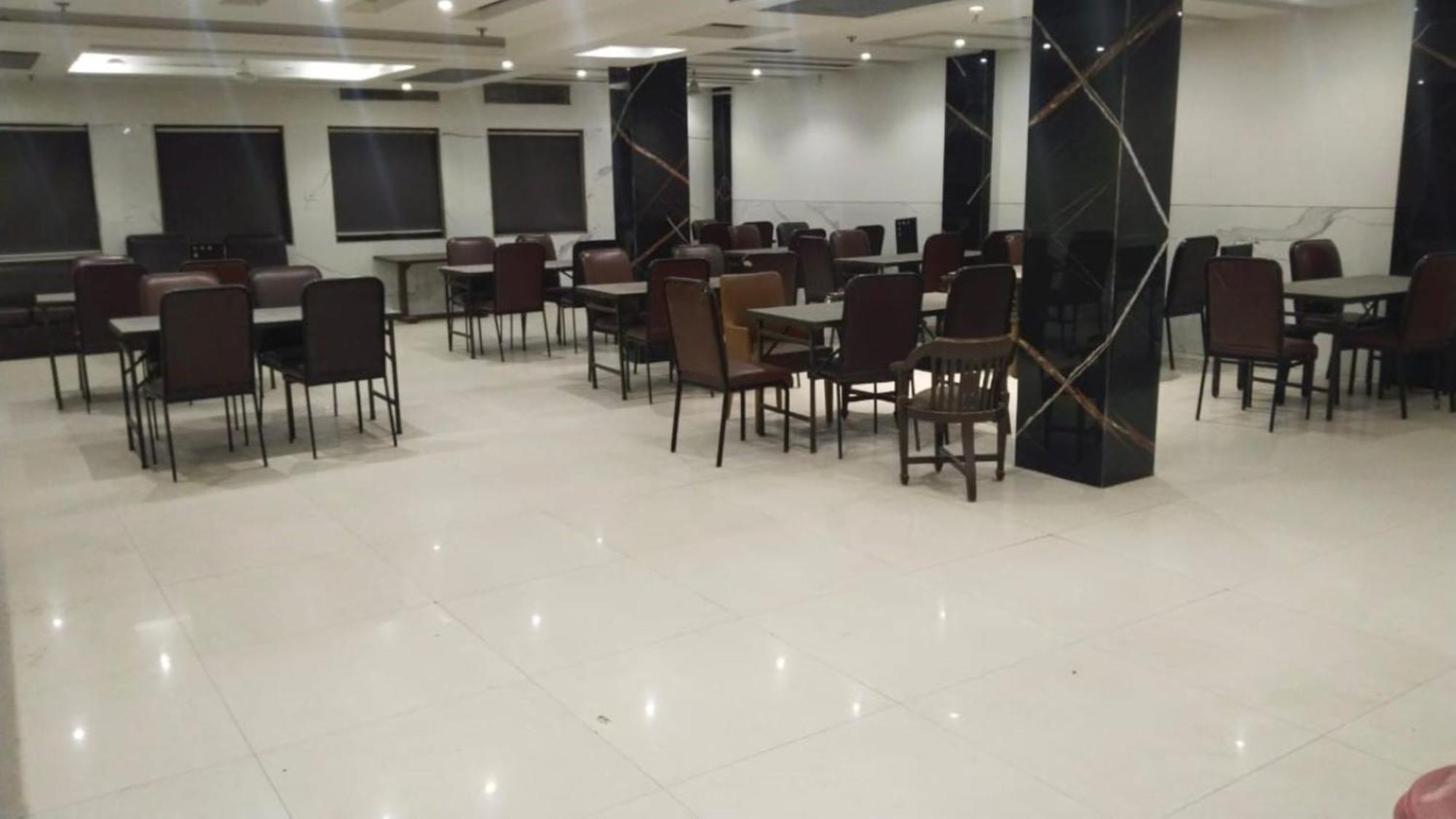 Hotel Star By Star Group- Near Delhi Airport