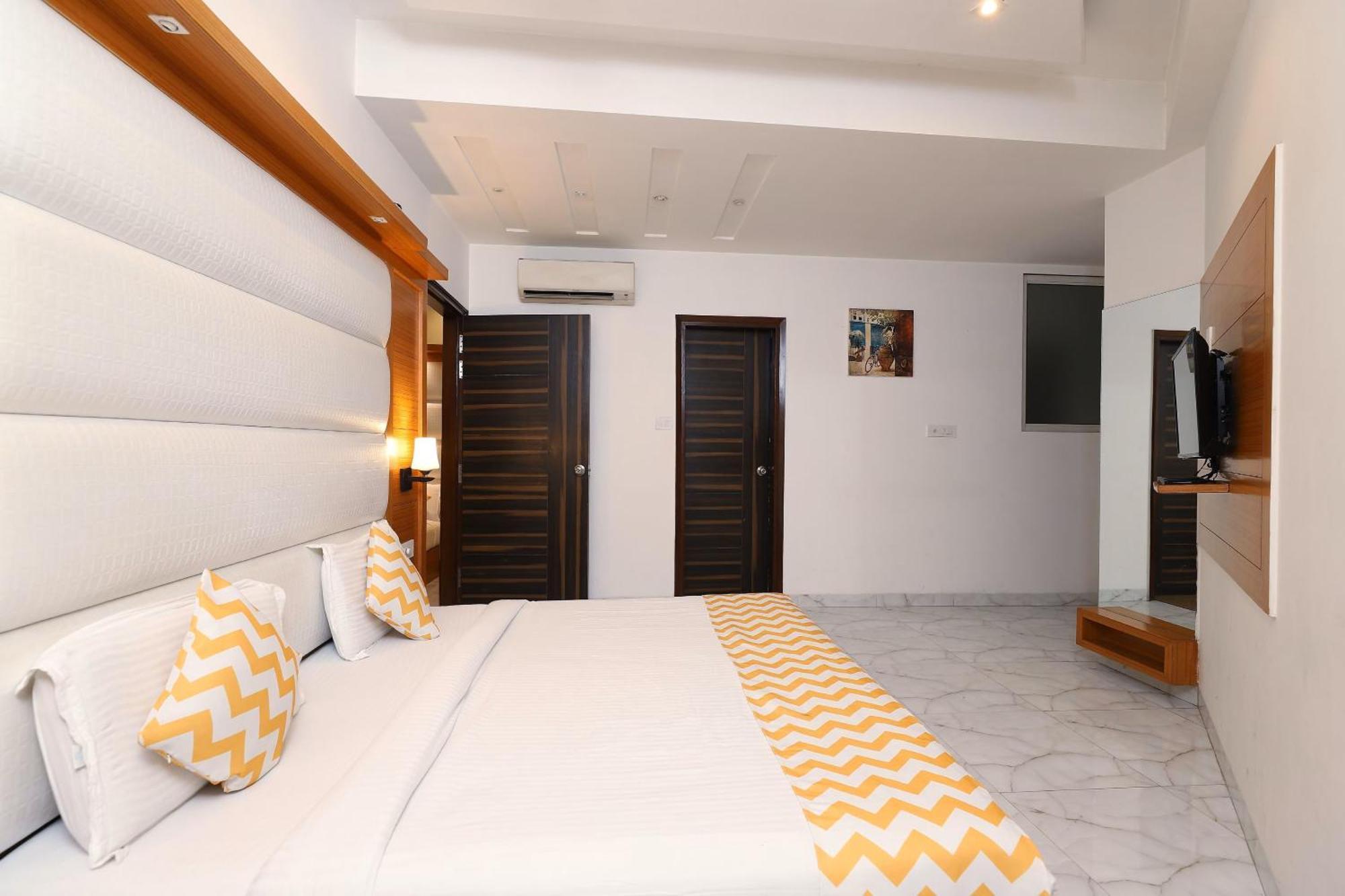 Star By Star Group- Near Delhi Airport Hotel Nova Deli