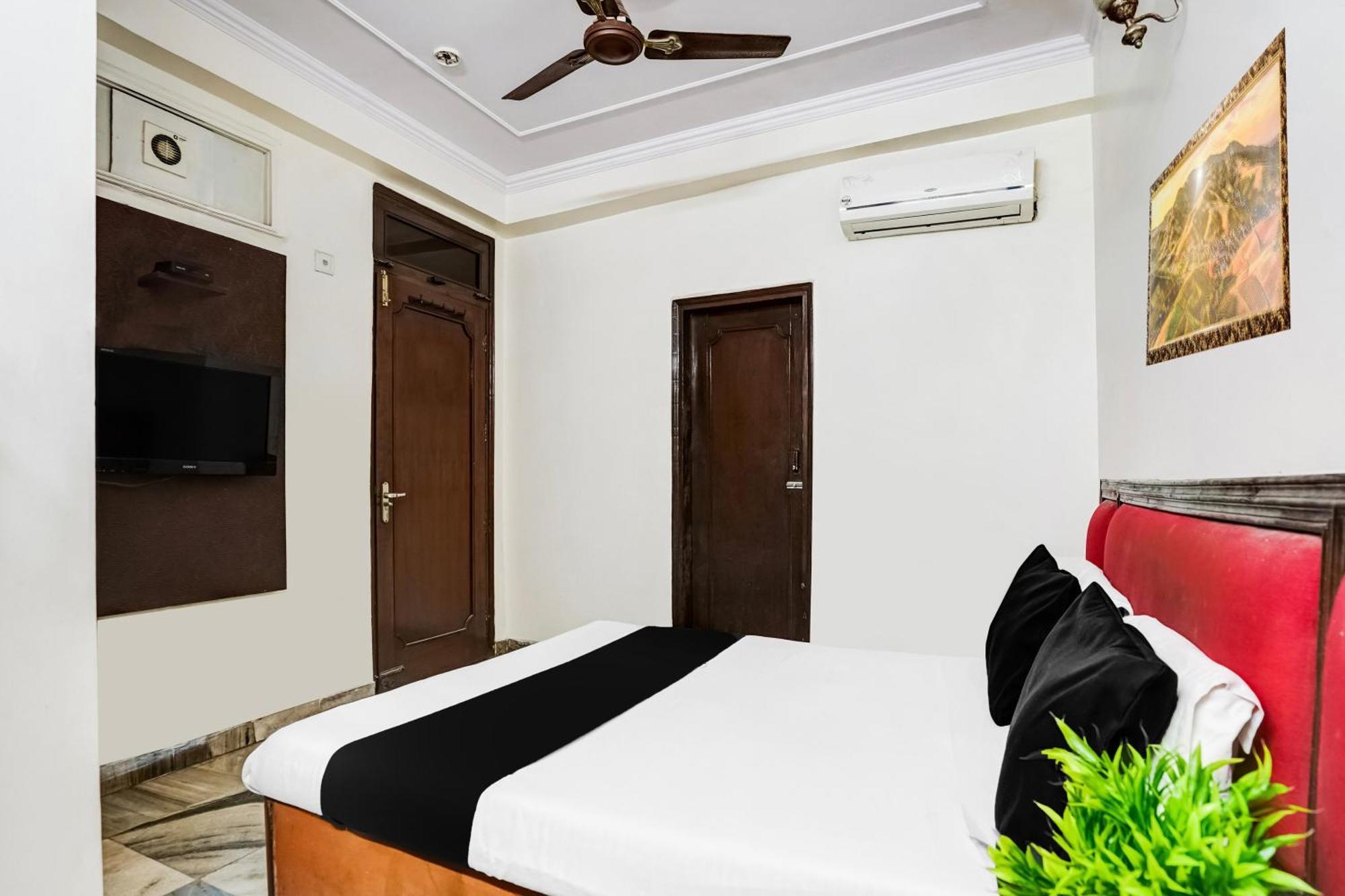 Hotel O Paharganj Near Railway Station Formerly Chand Palace New Delhi