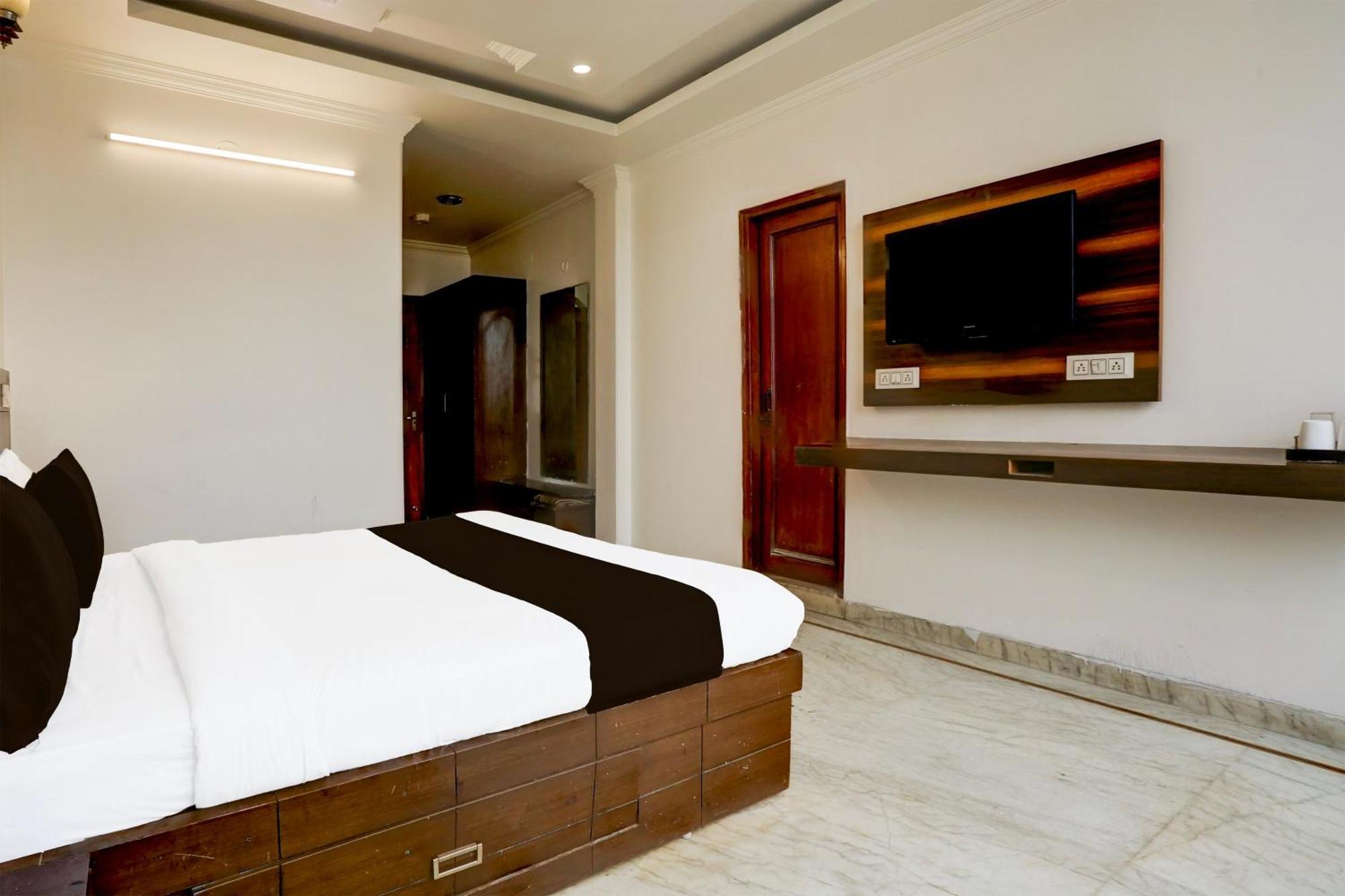 Hotel O The Grace Delhi