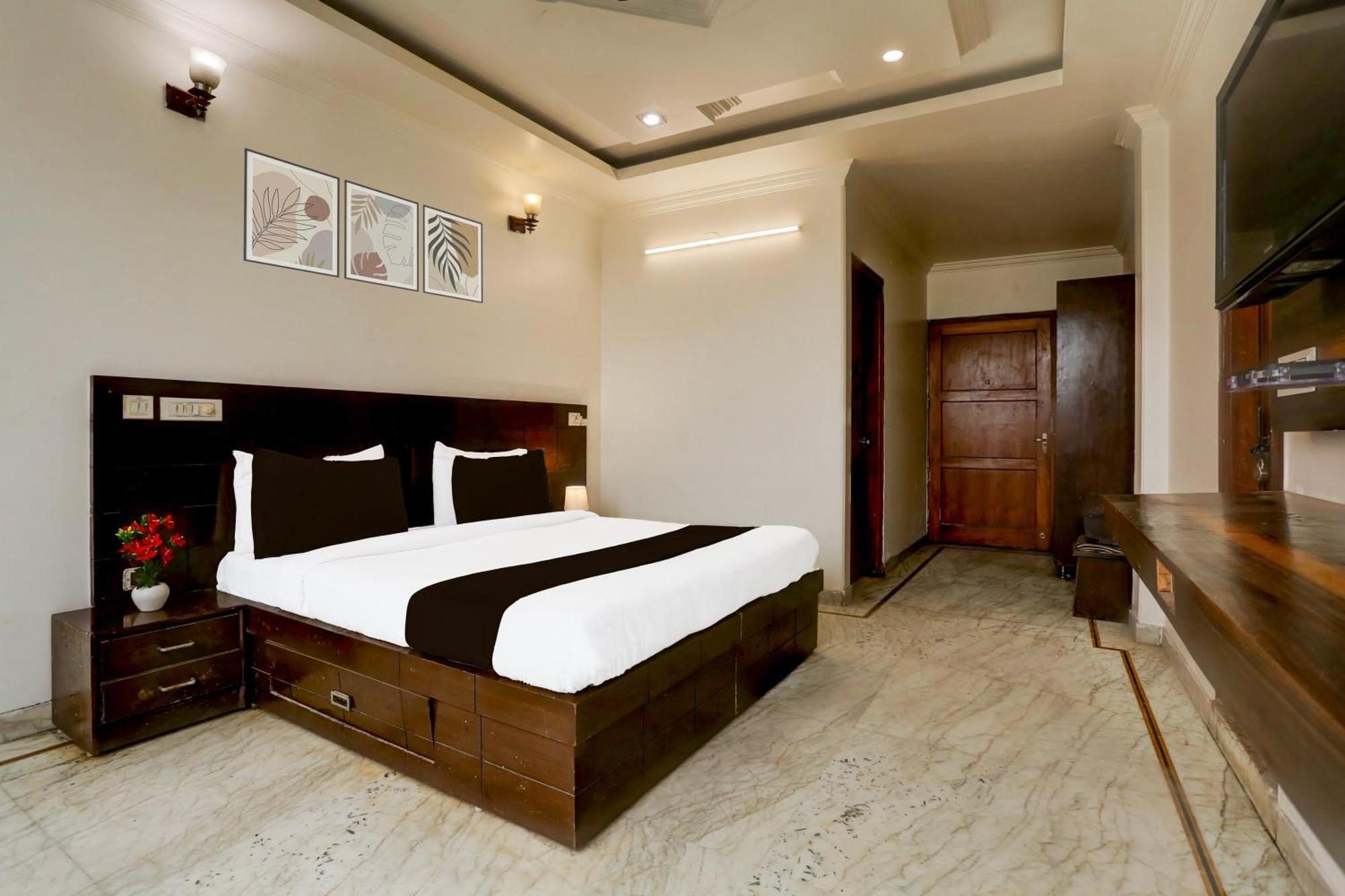 O The Grace Delhi Hotel 4*