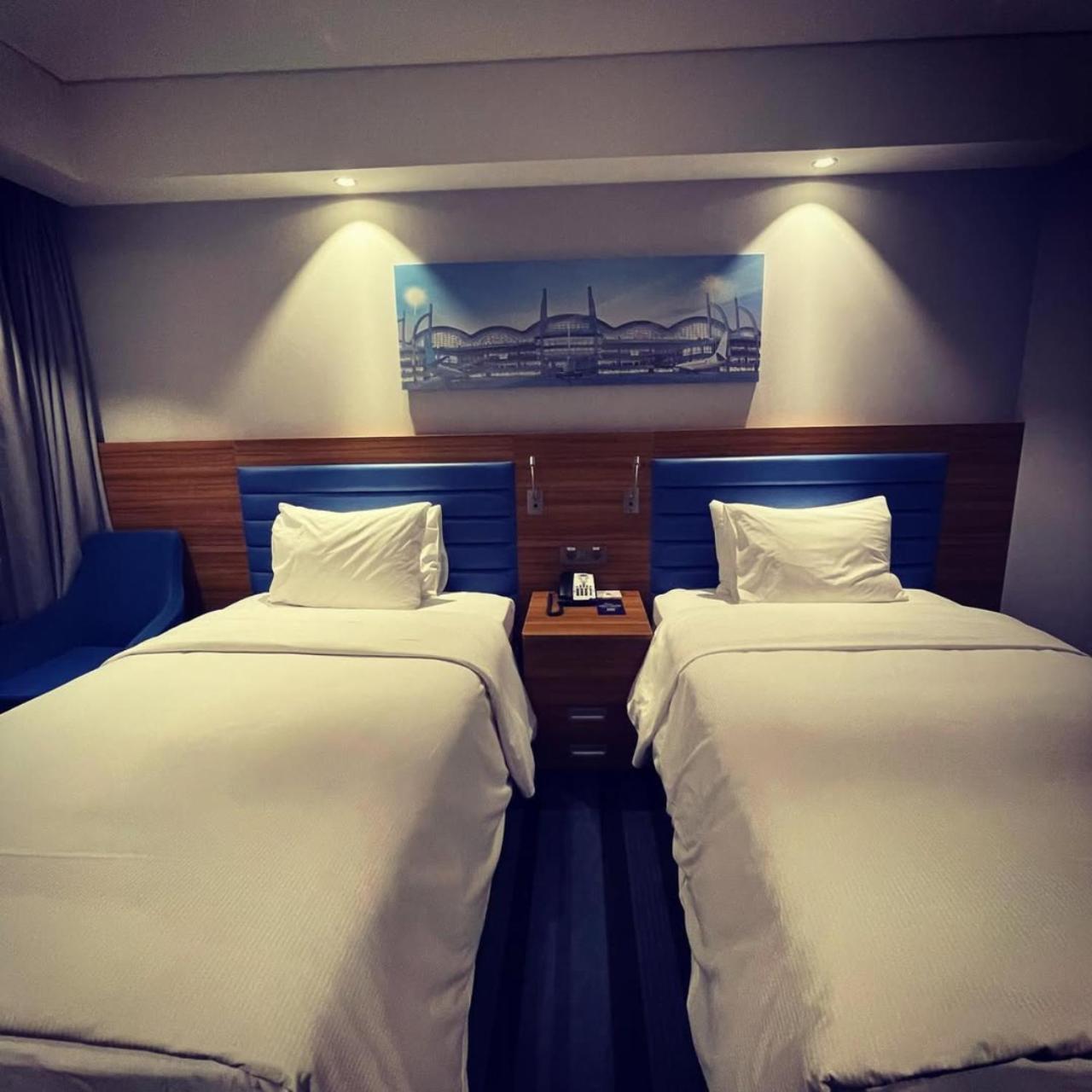 De Heaven Wood Near Igi Airport Hotel 4*