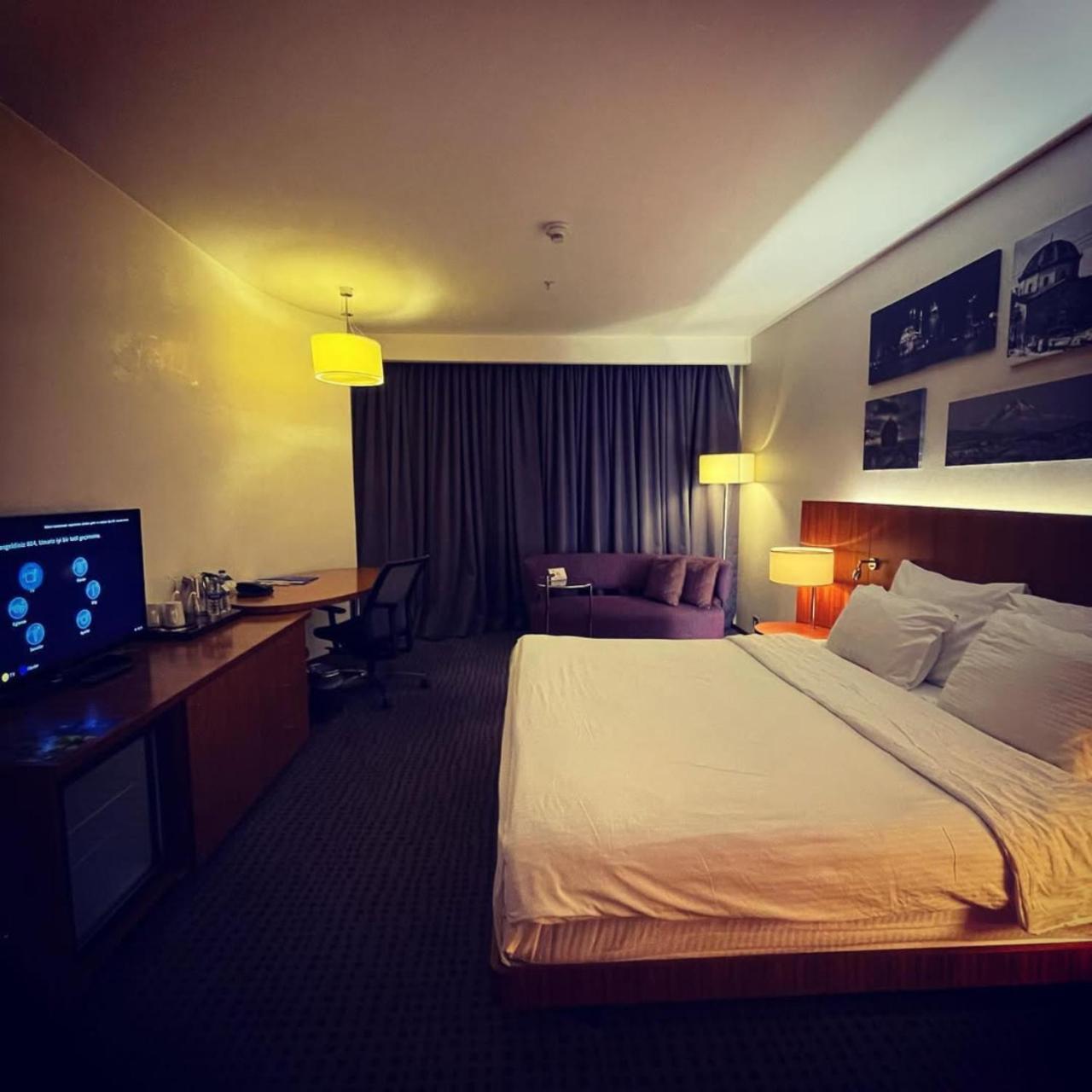De Heaven Wood Near Igi Airport Hotel 4*