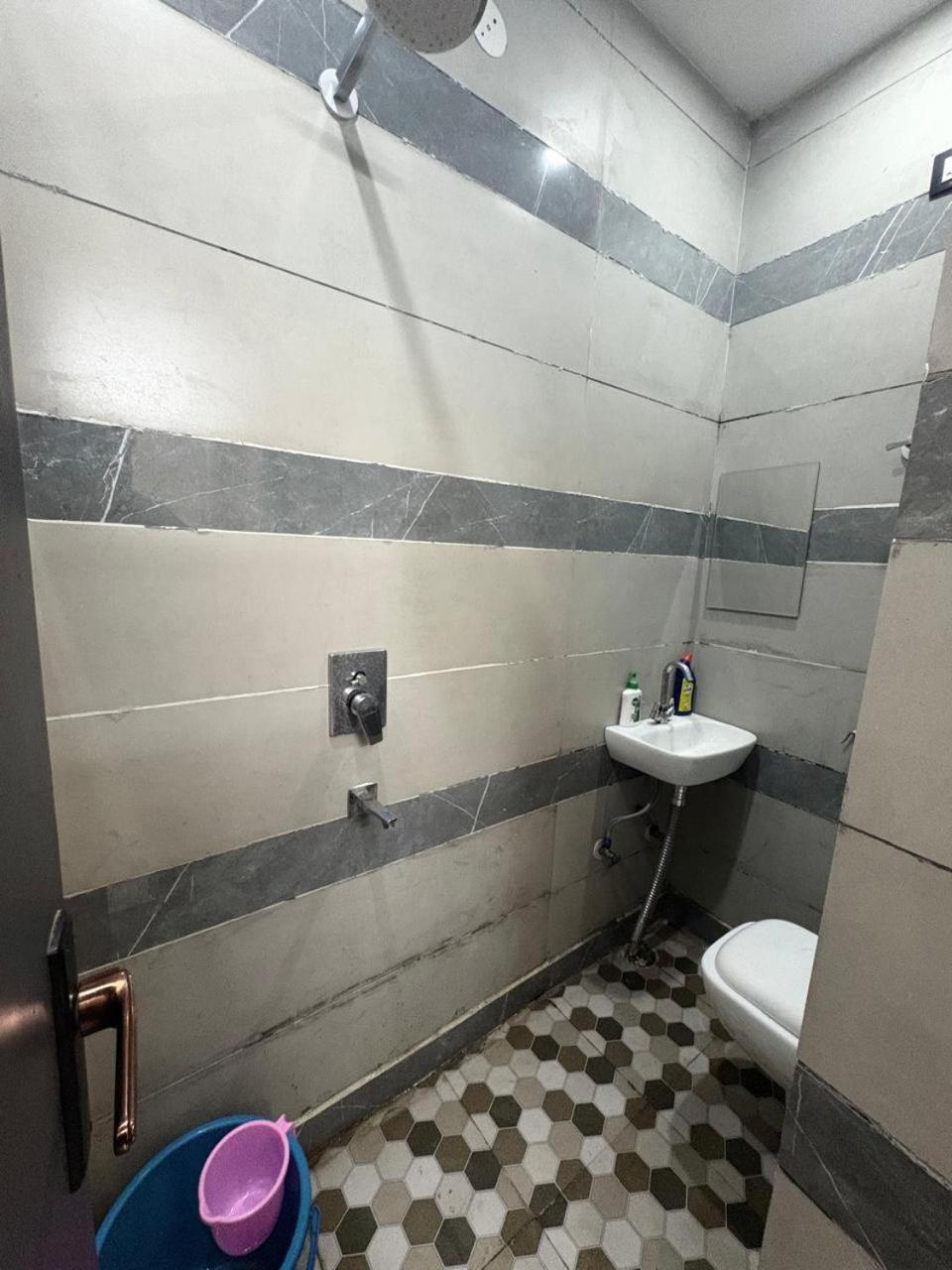 Apartamento Luxury 2 Bhk In *