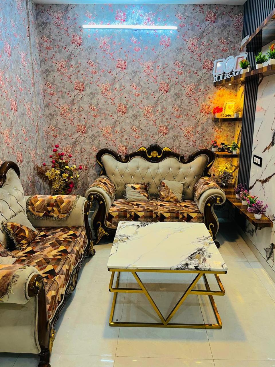 Apartamento Luxury 2 Bhk In *