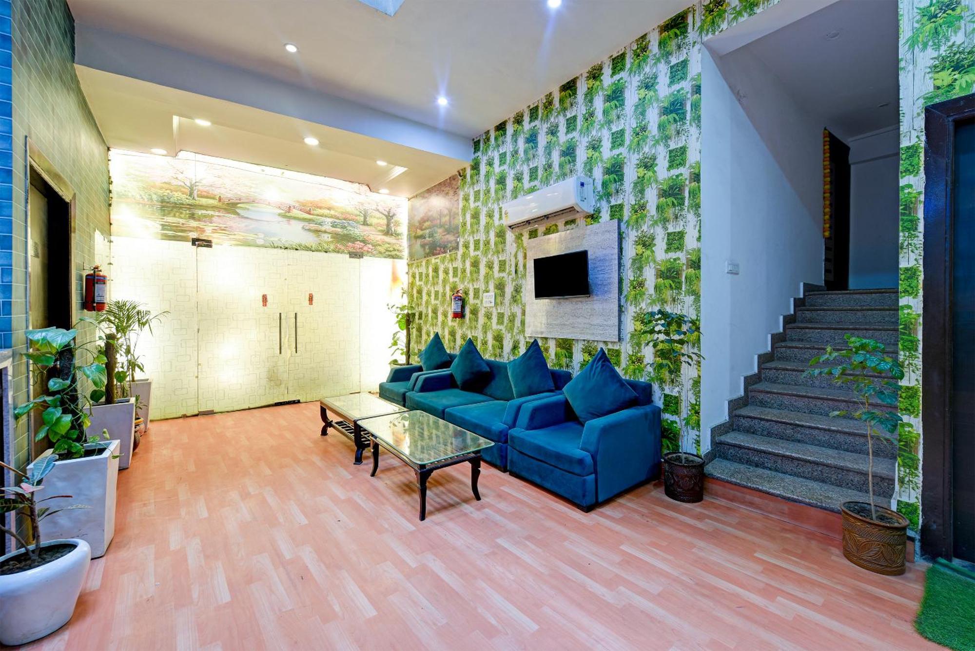 Palm Emerald A Family Near Delhi Airport T3 Hotel