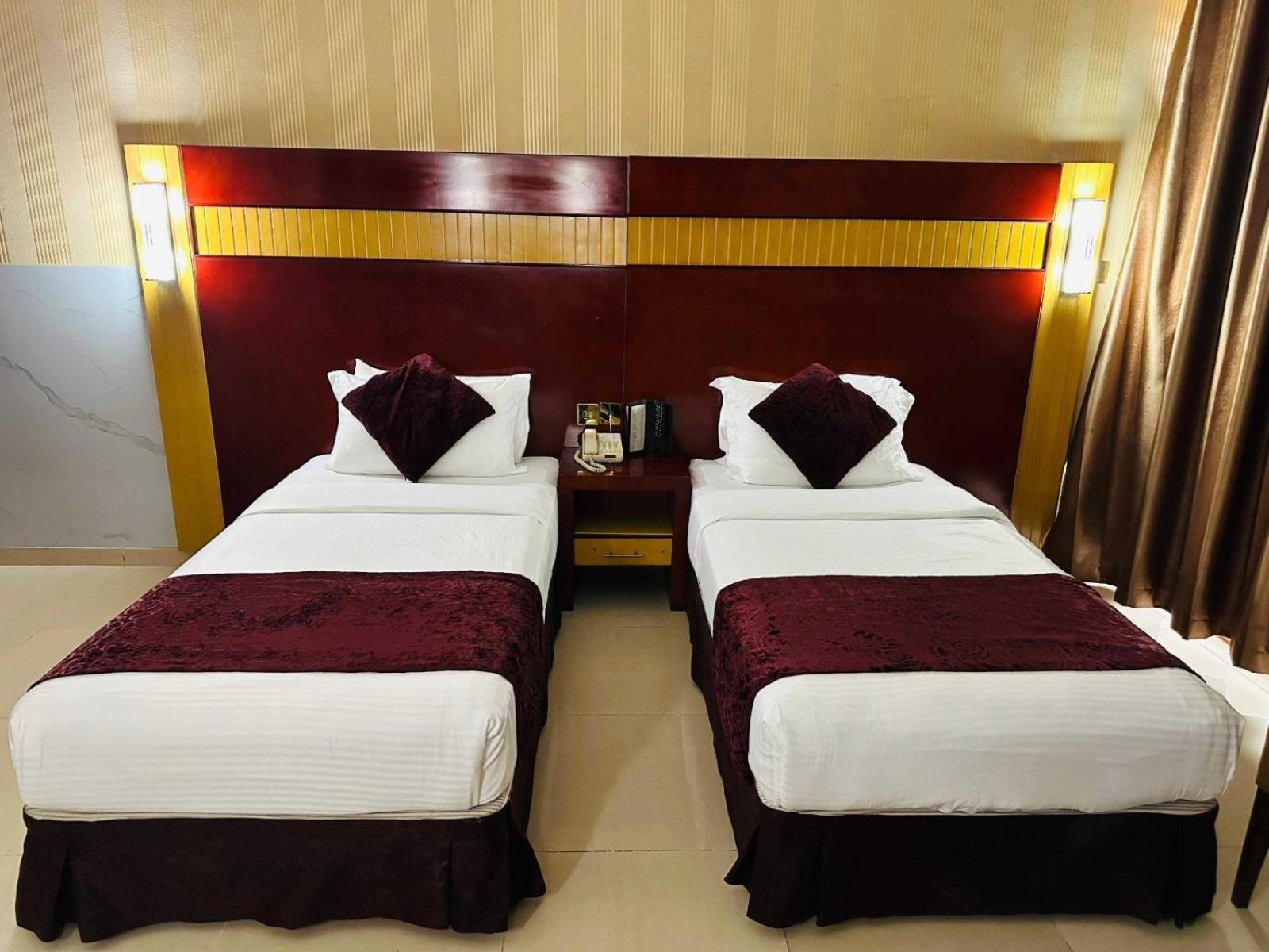 Grand 4* New Delhi