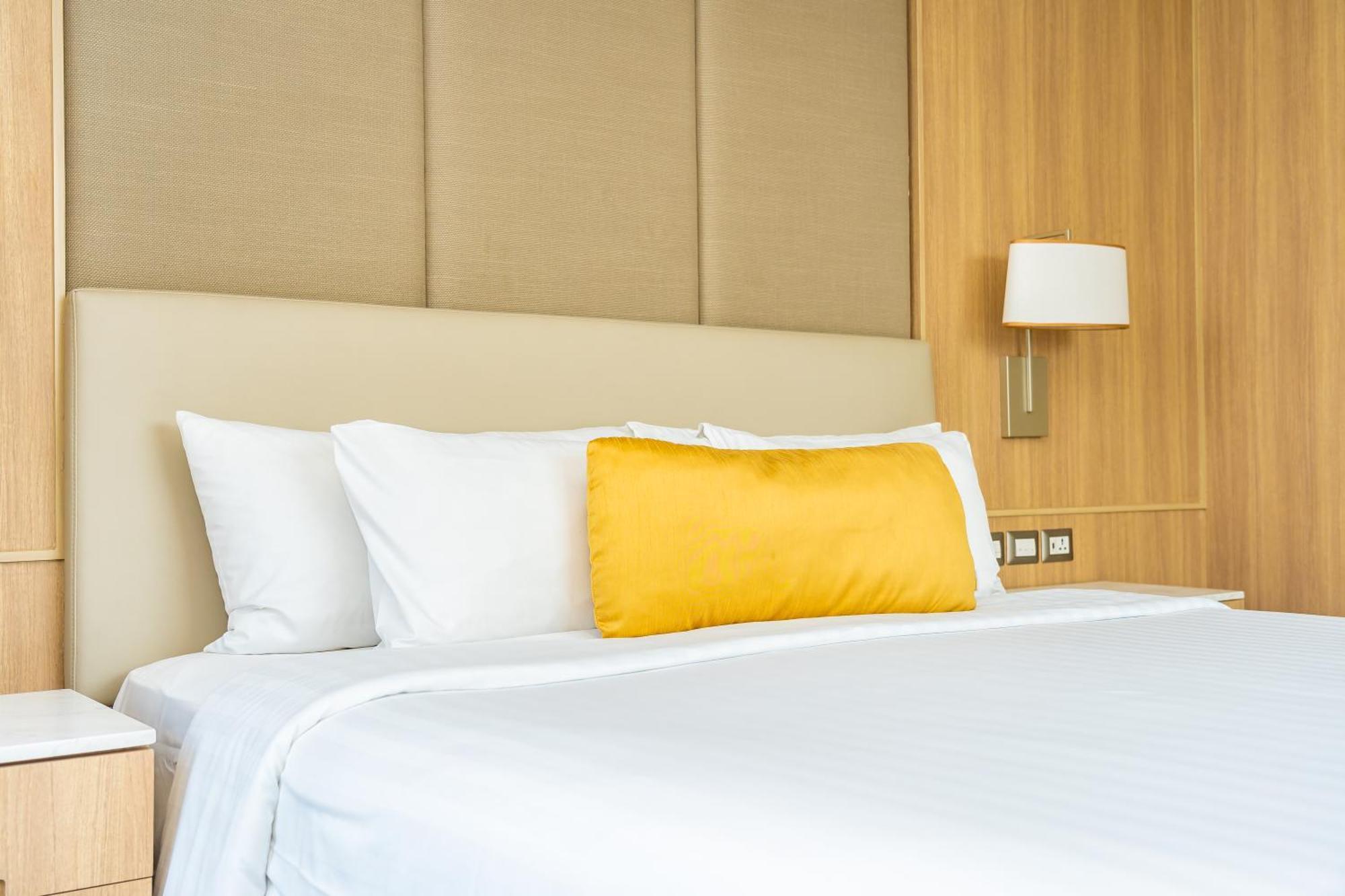 Hotel El De Seven Inn Luxury Hotel Near Igi Airport