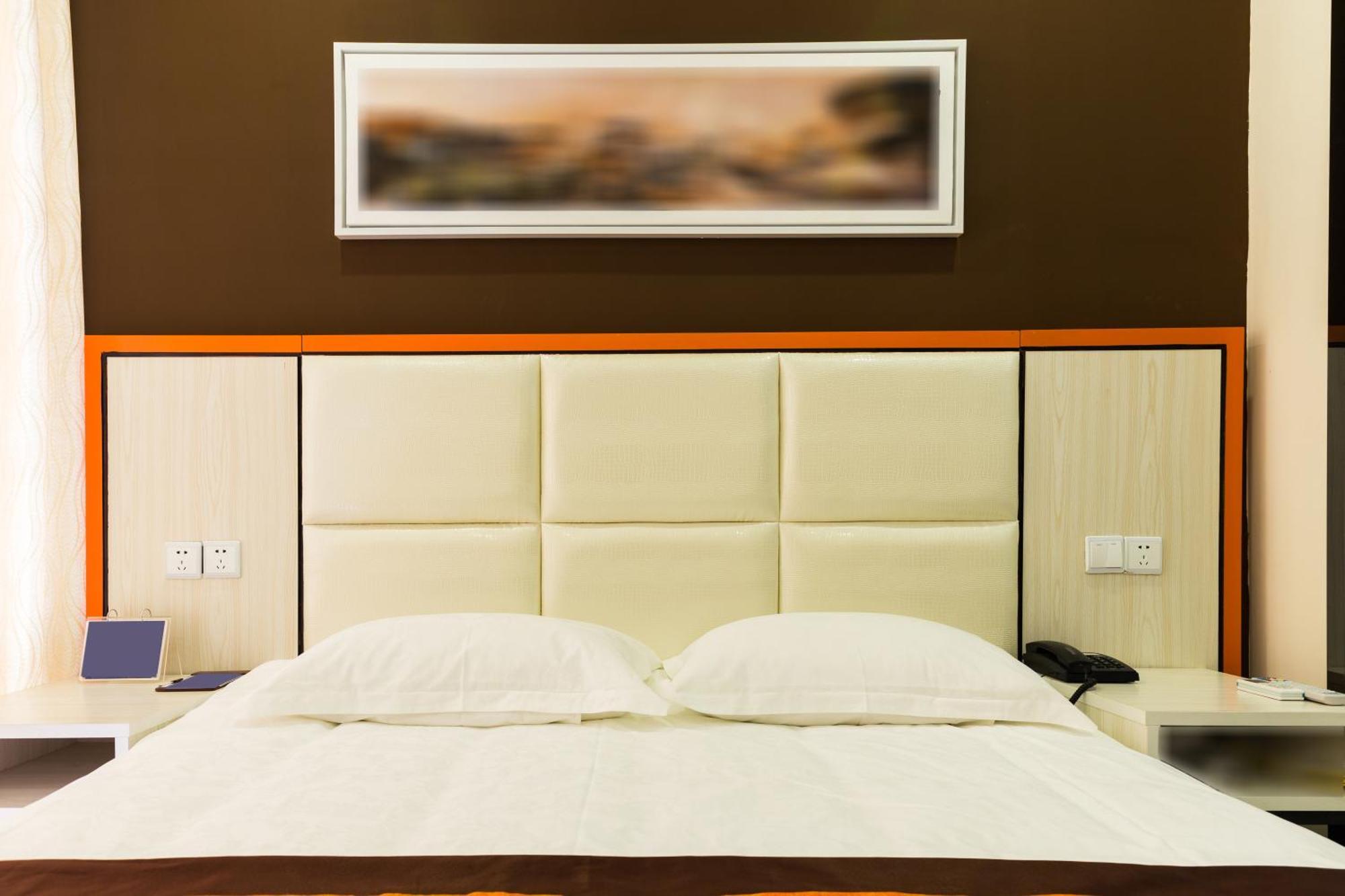 Hotel Qubic Villa Delhi Airport Hotel New Delhi
