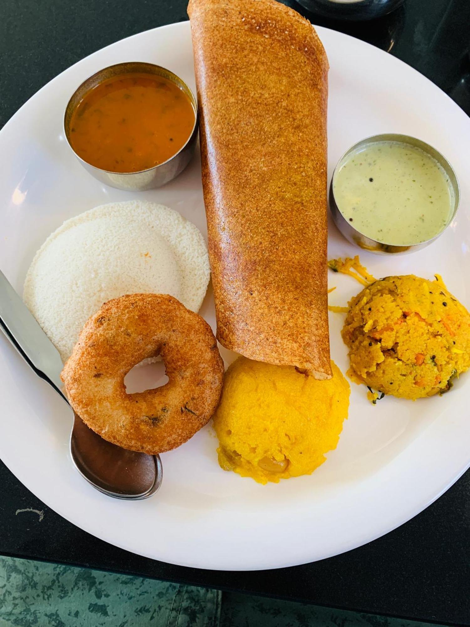 Hotel Qubic Villa Delhi Airport Hotel 4*