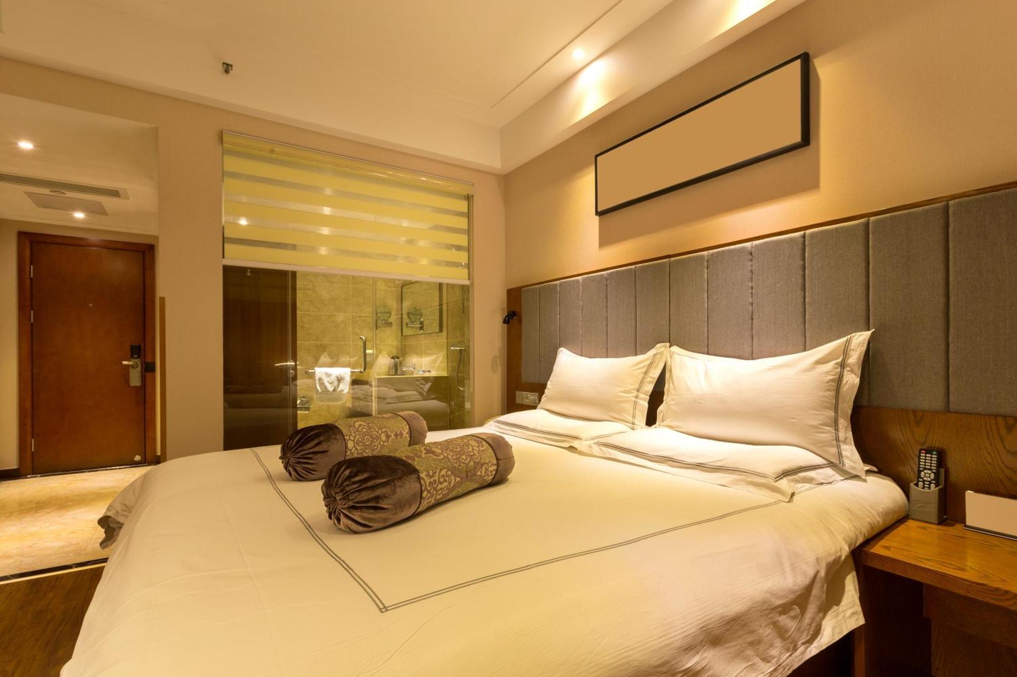 Hotel Qubic Villa Delhi Airport New Delhi