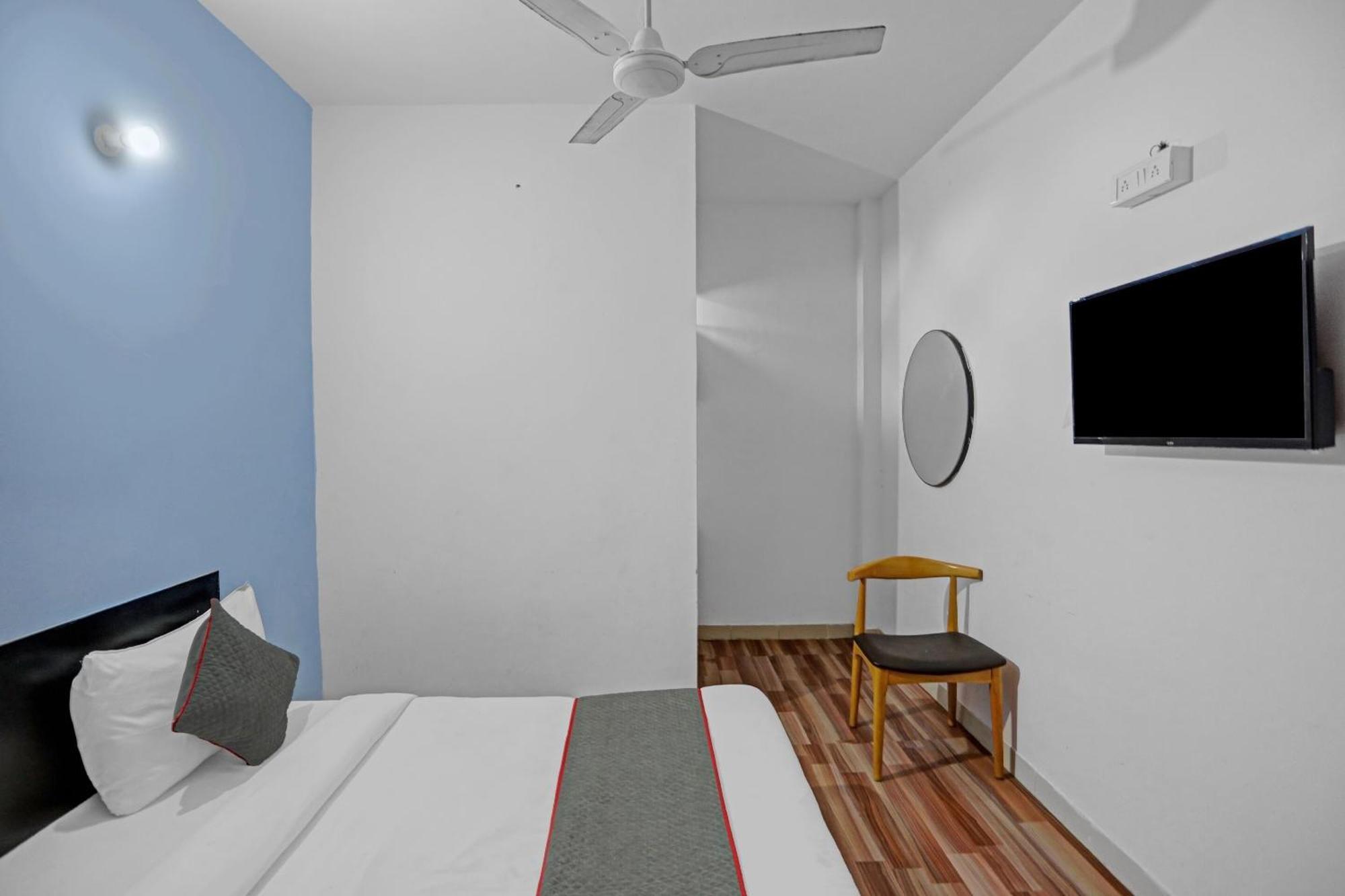 Collection O Jps Near Pvr Vikaspuri 4* Delhi (National Capital Territory of India)