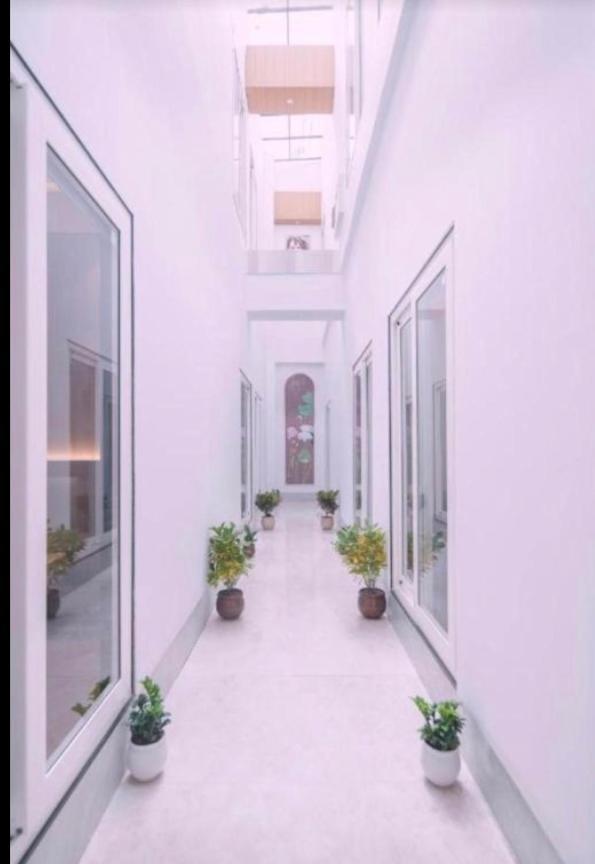 Hotel De Moon Residency-National Highway-8, Mahipalpur, 3*
