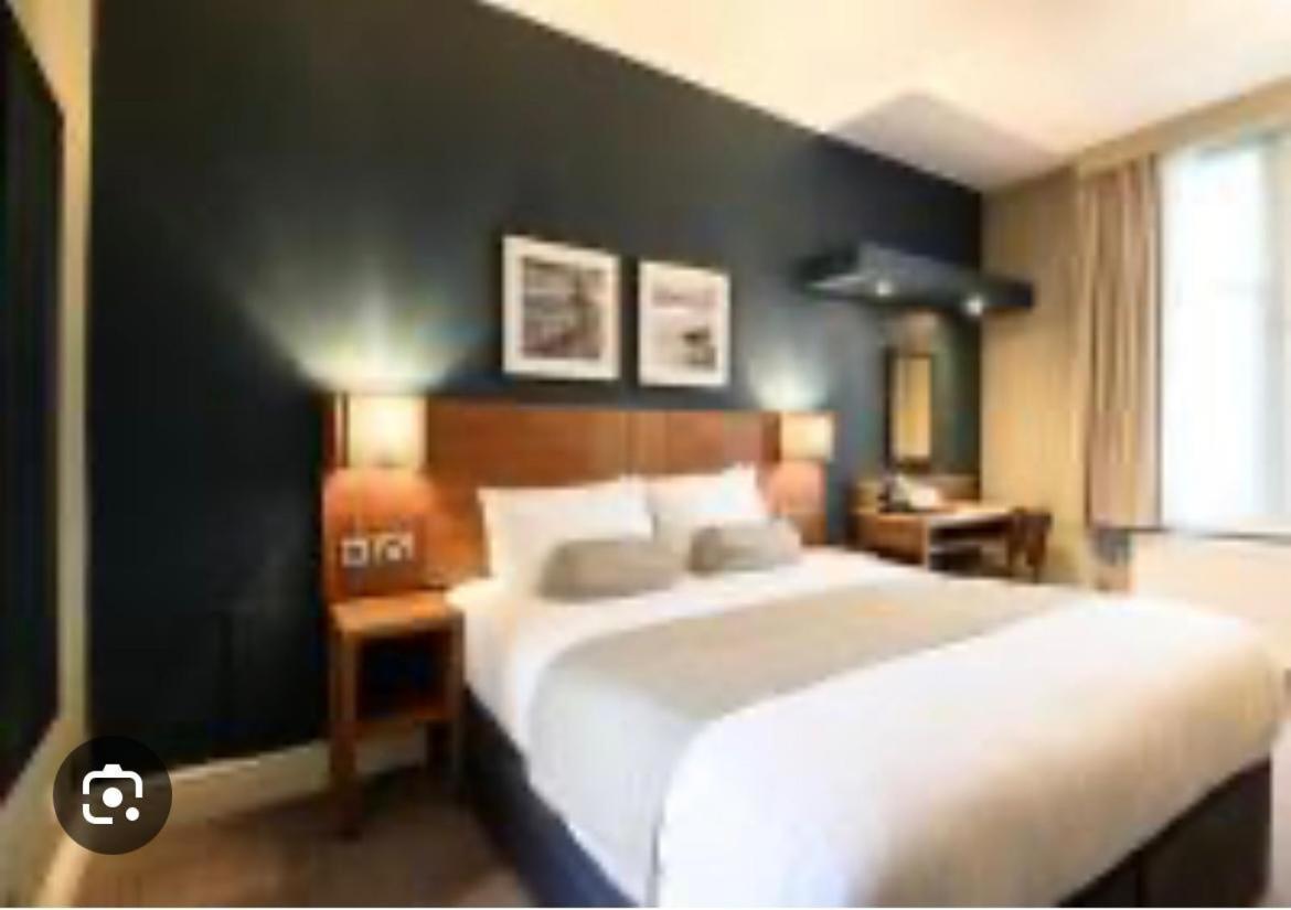 Hotel De Moon Residency-National Highway-8, Mahipalpur, Hotel 3*