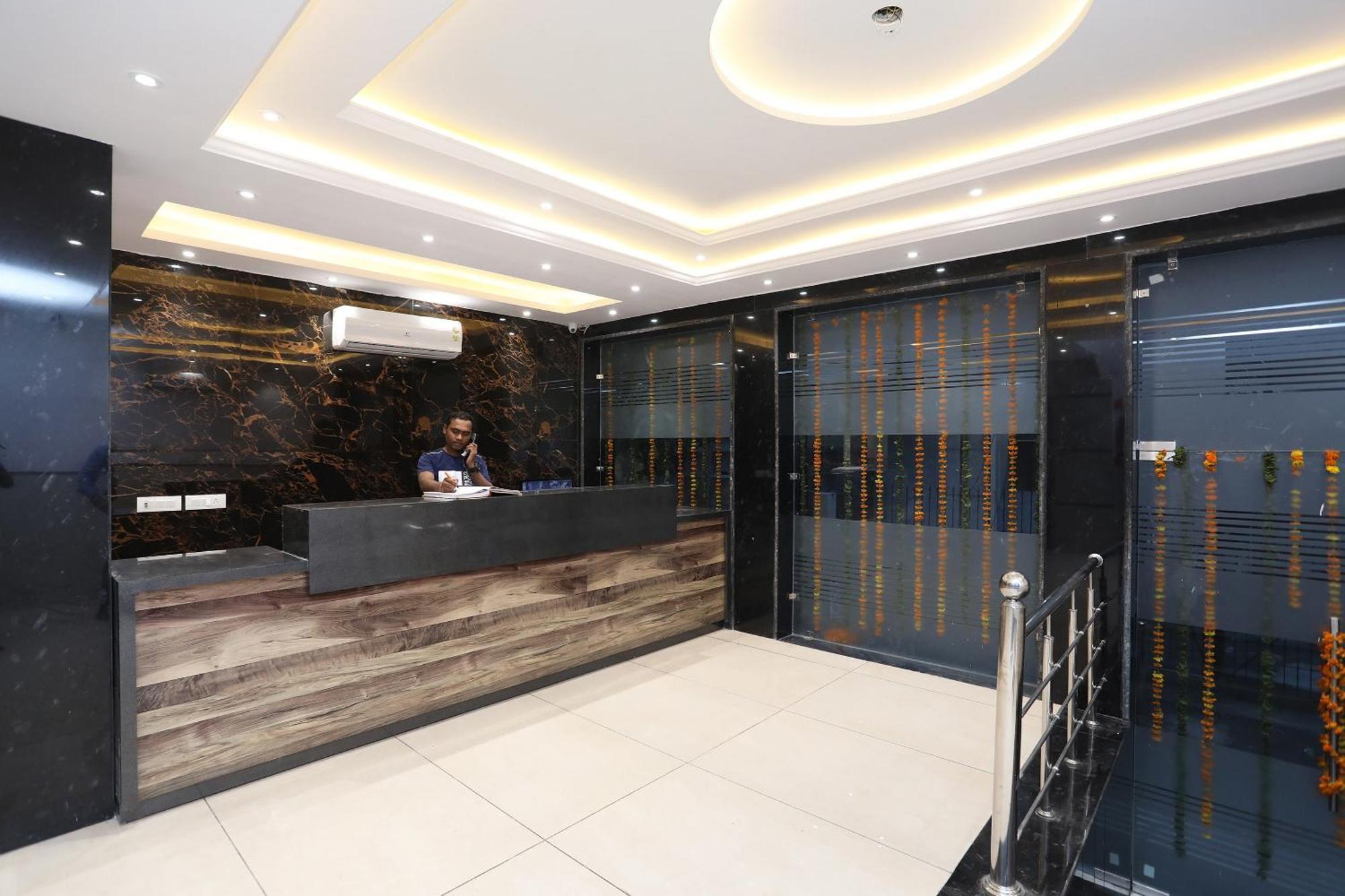 Hotel Ivy 3*