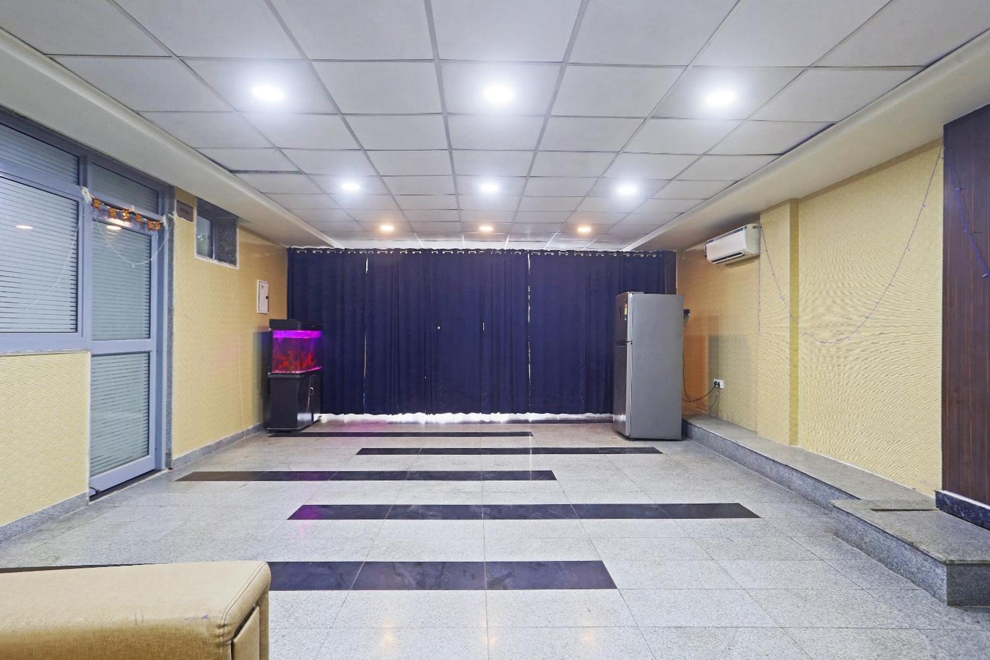 Aerostar Gold - Opposite Max Healthcare Hotel