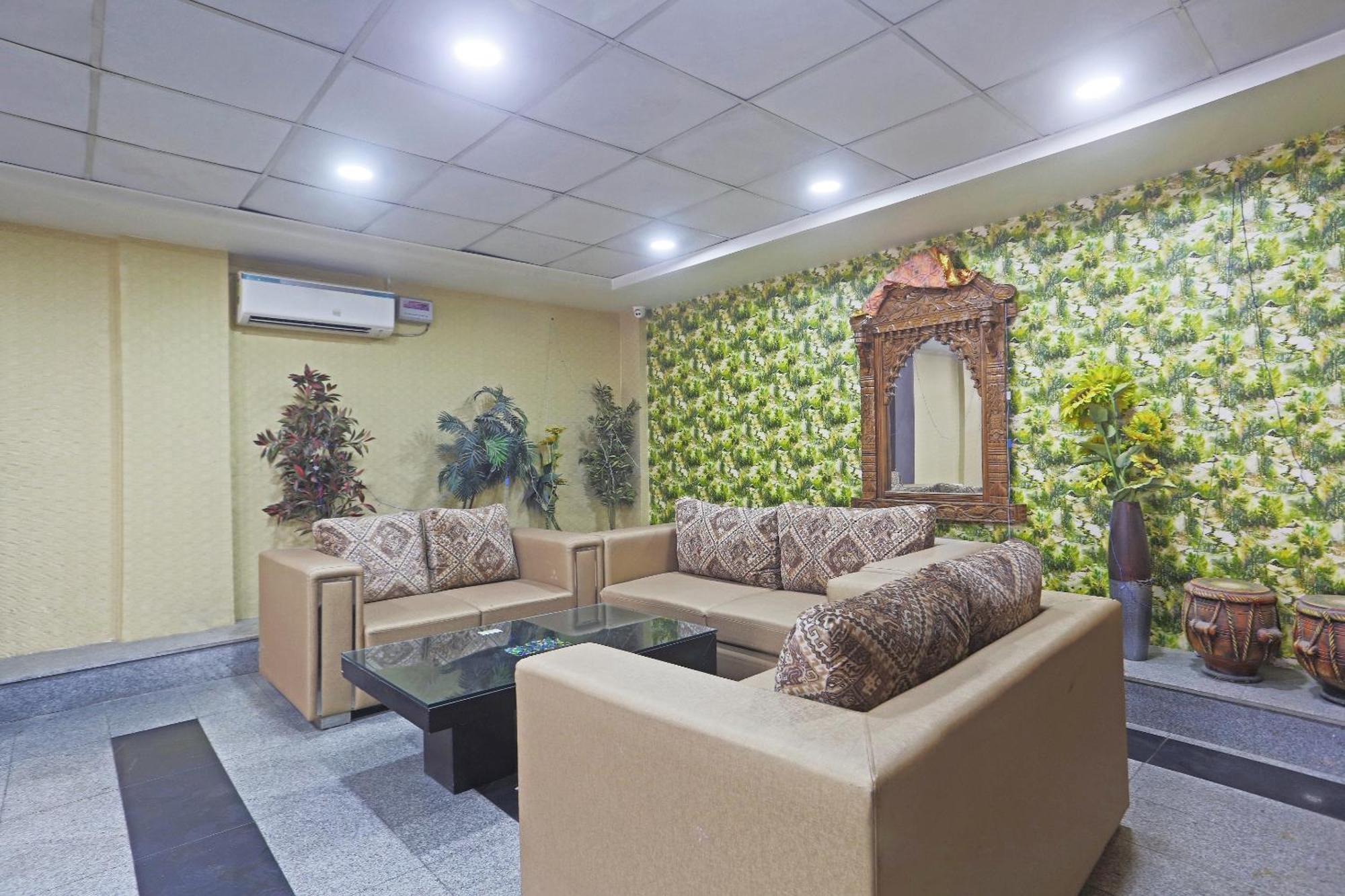 Hotel Aerostar Gold - Opposite Max Healthcare Delhi (National Capital Territory of India)