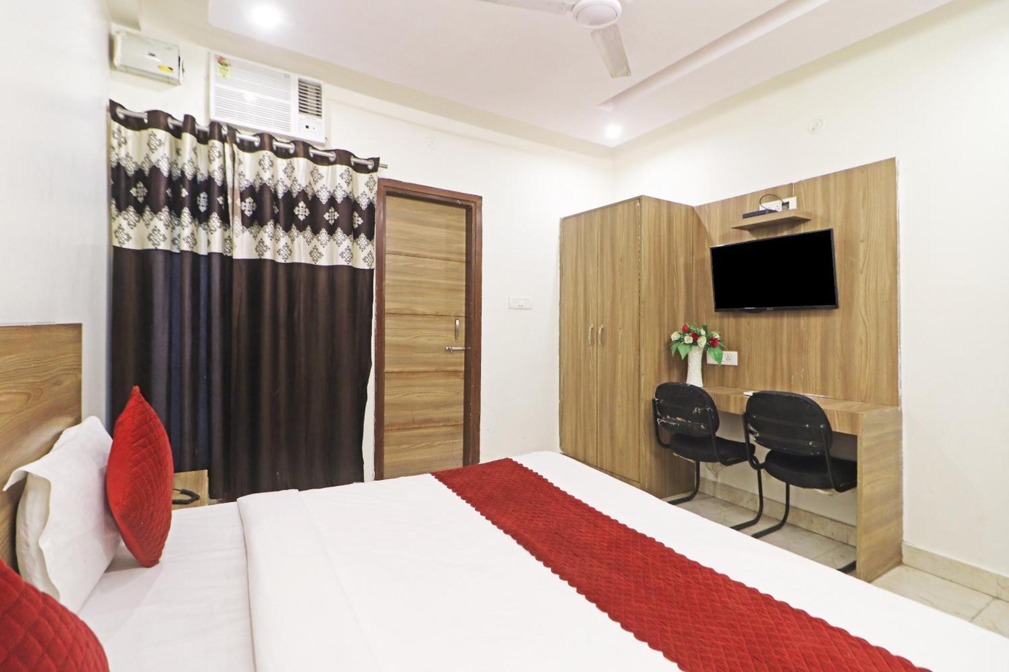 Aerostar Gold - Opposite Max Healthcare Delhi (National Capital Territory of India)