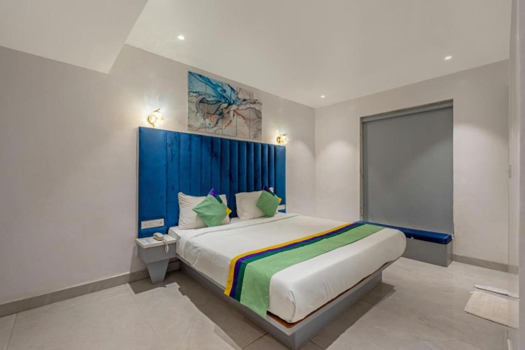 Grace Plaza Delhi Hotel 4*