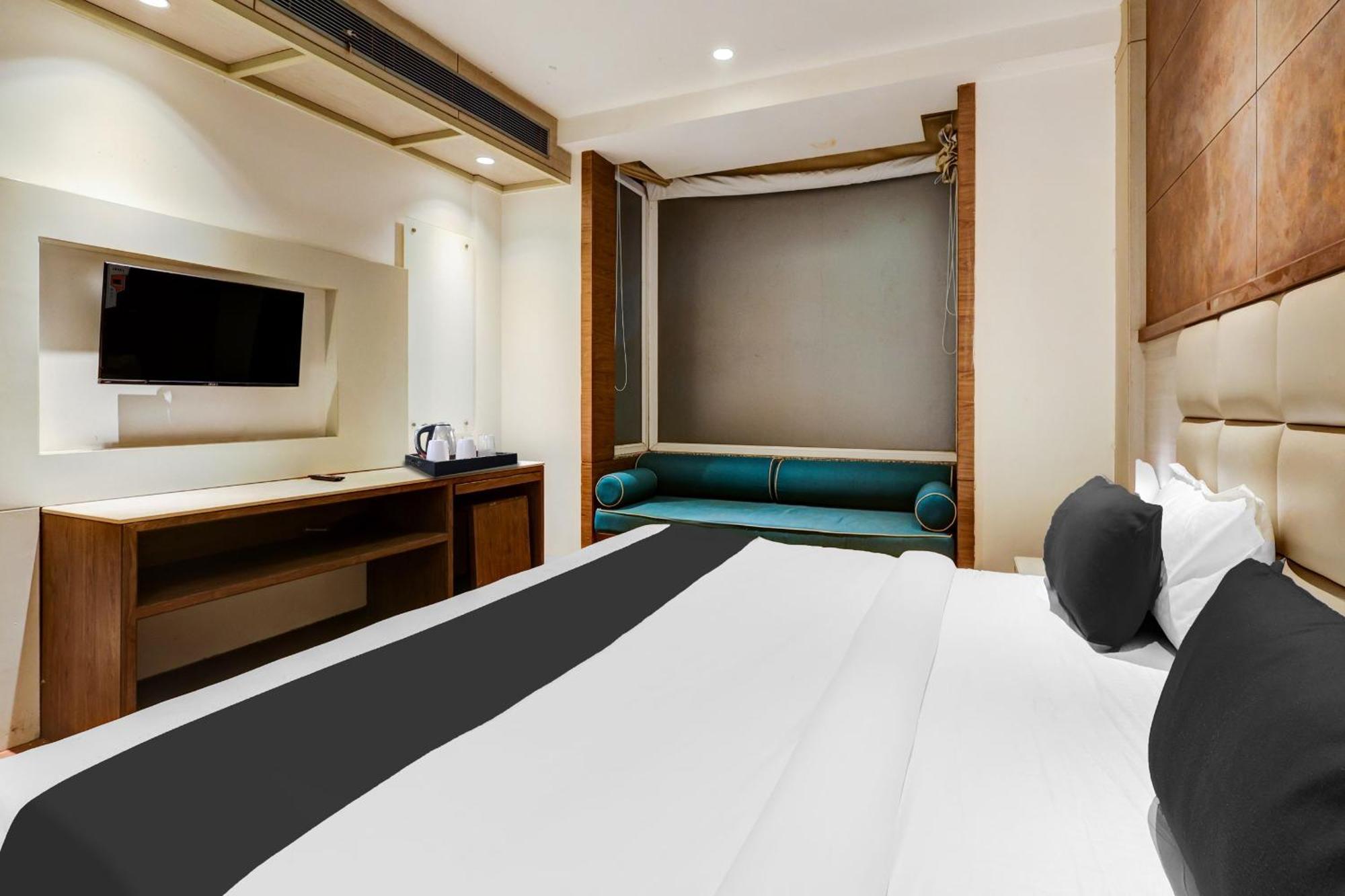 Hotel Grand New Delhi