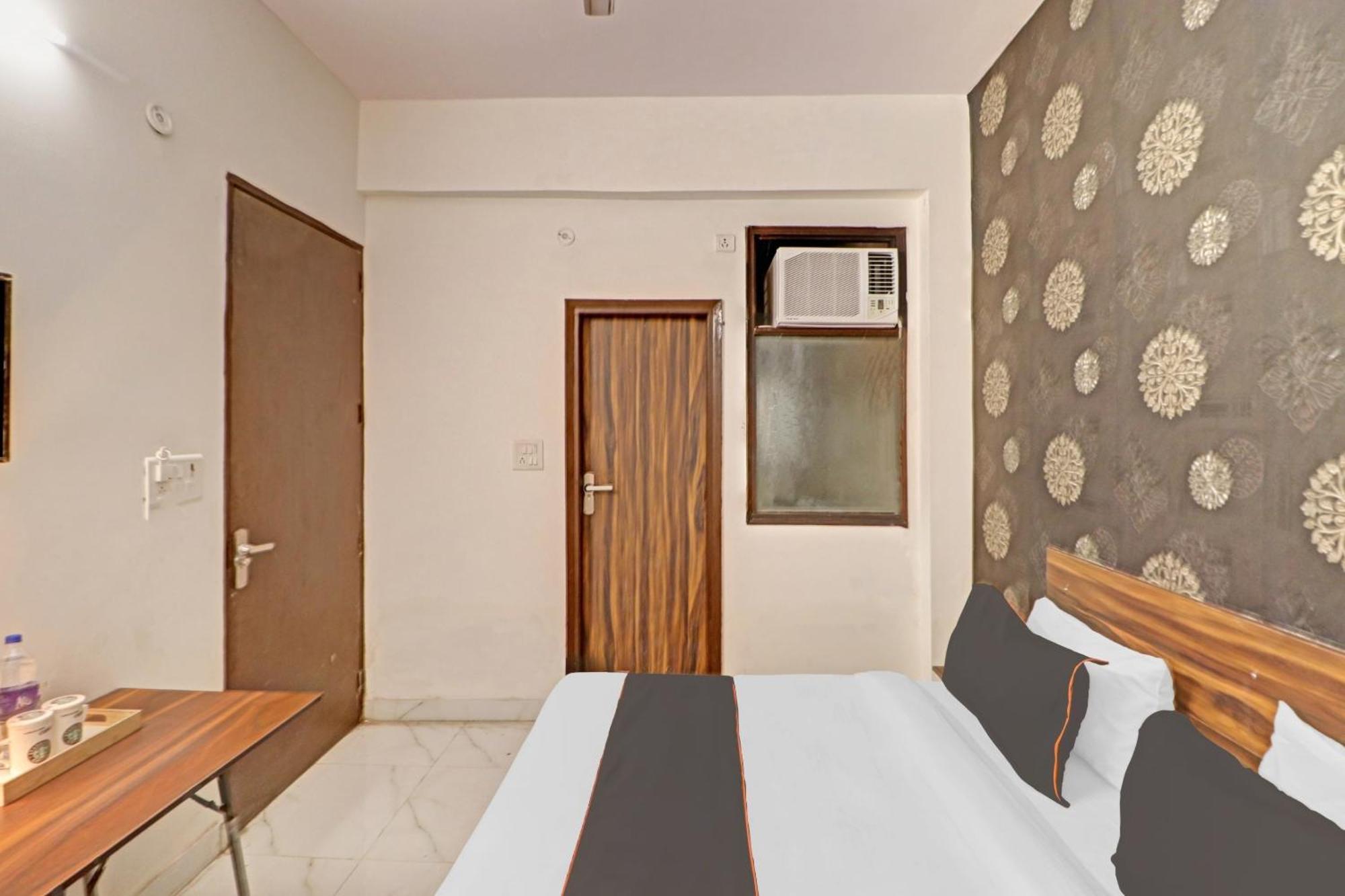 O Town Plaza Hotel 4*