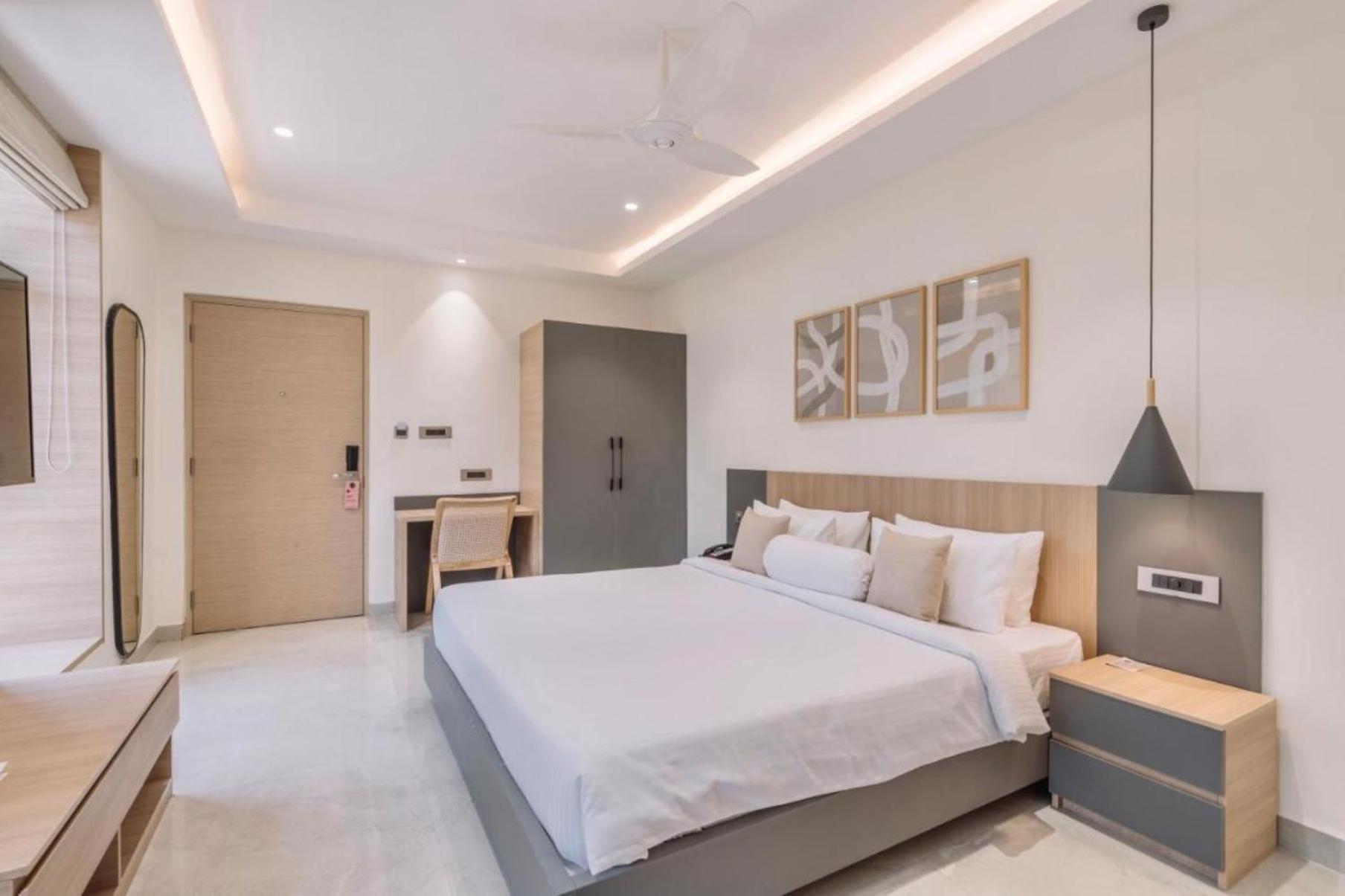 The Caves Plaza Near Igi Airport Delhi Hotel New Delhi