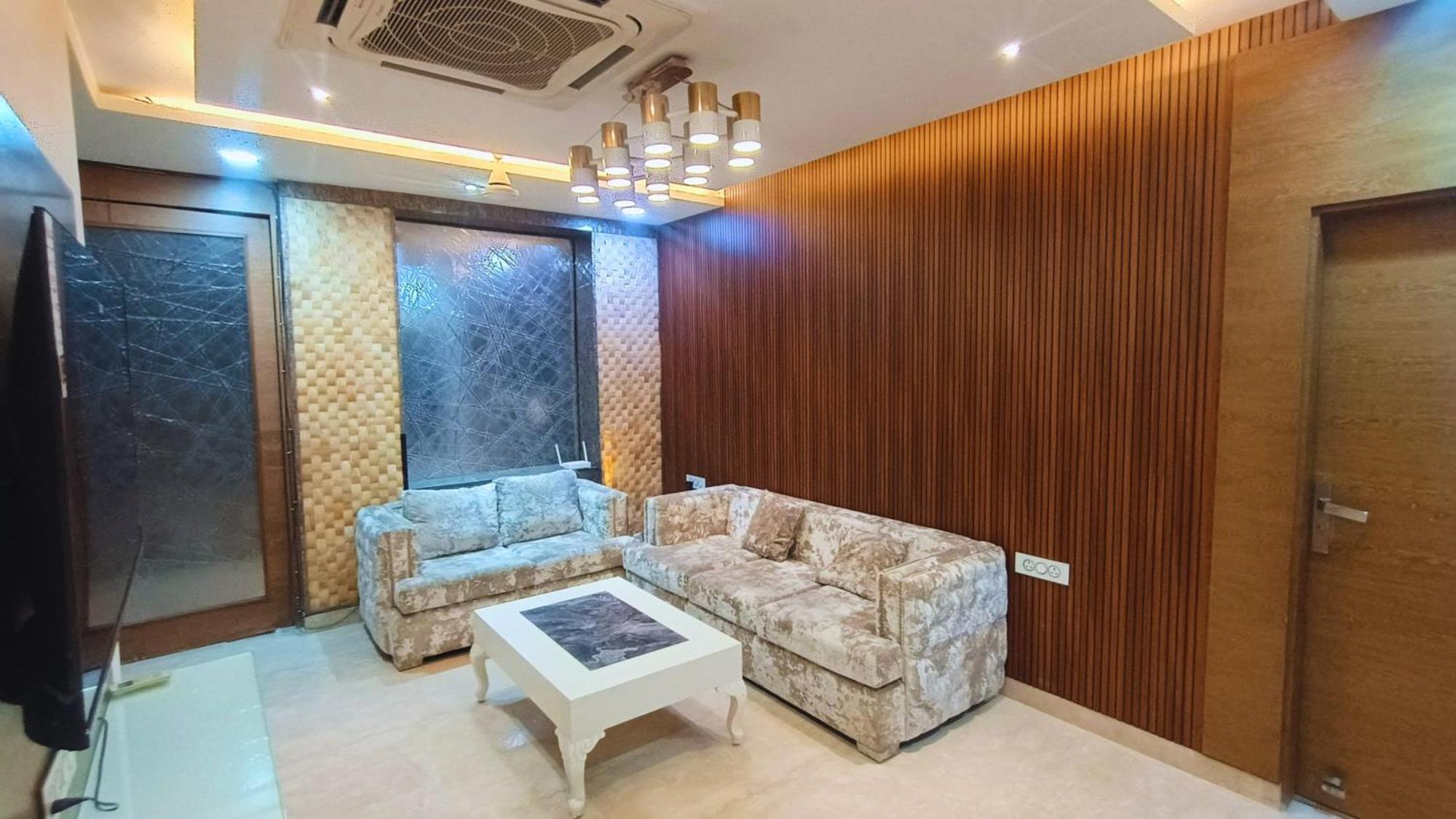 The Royal Apartment *